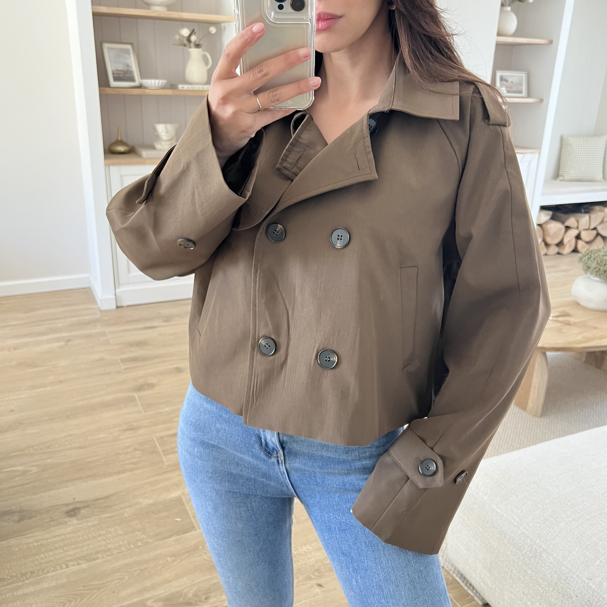 Trench ritagliato