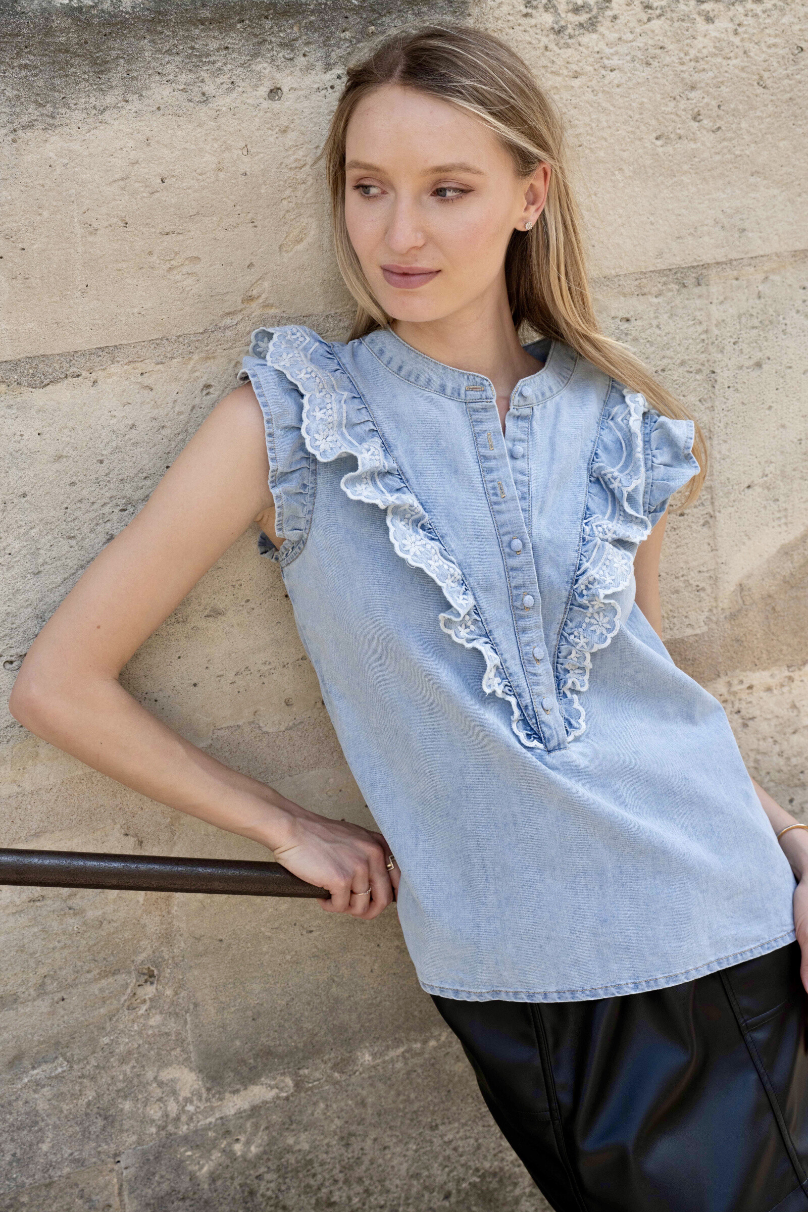 Wholesaler Ciminy - EMBROIDERED DENIM BLOUSE