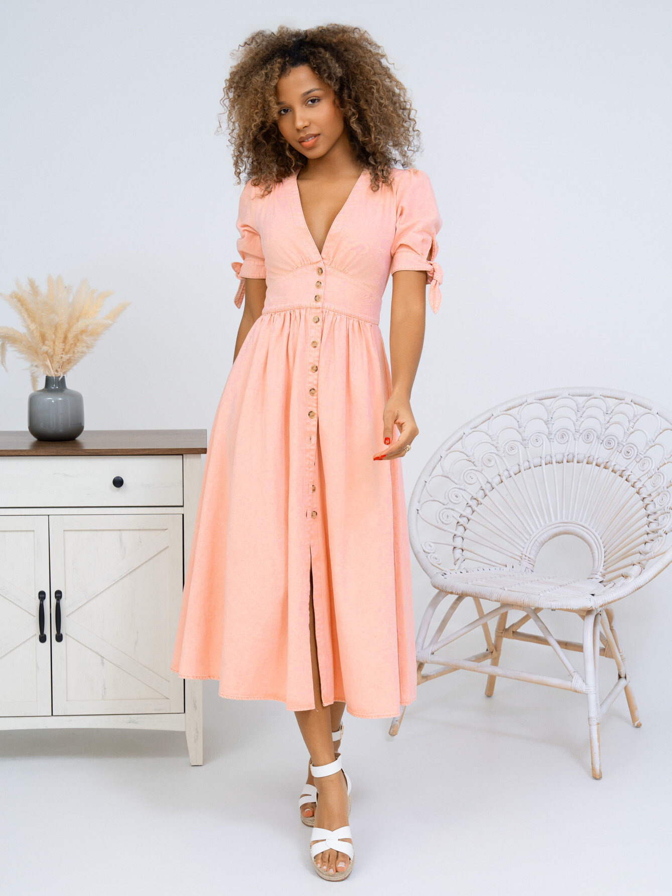 -Levered long -cotton -cotton -Boutonnage on the front -M -Longes with adjustable knots -curved tail
