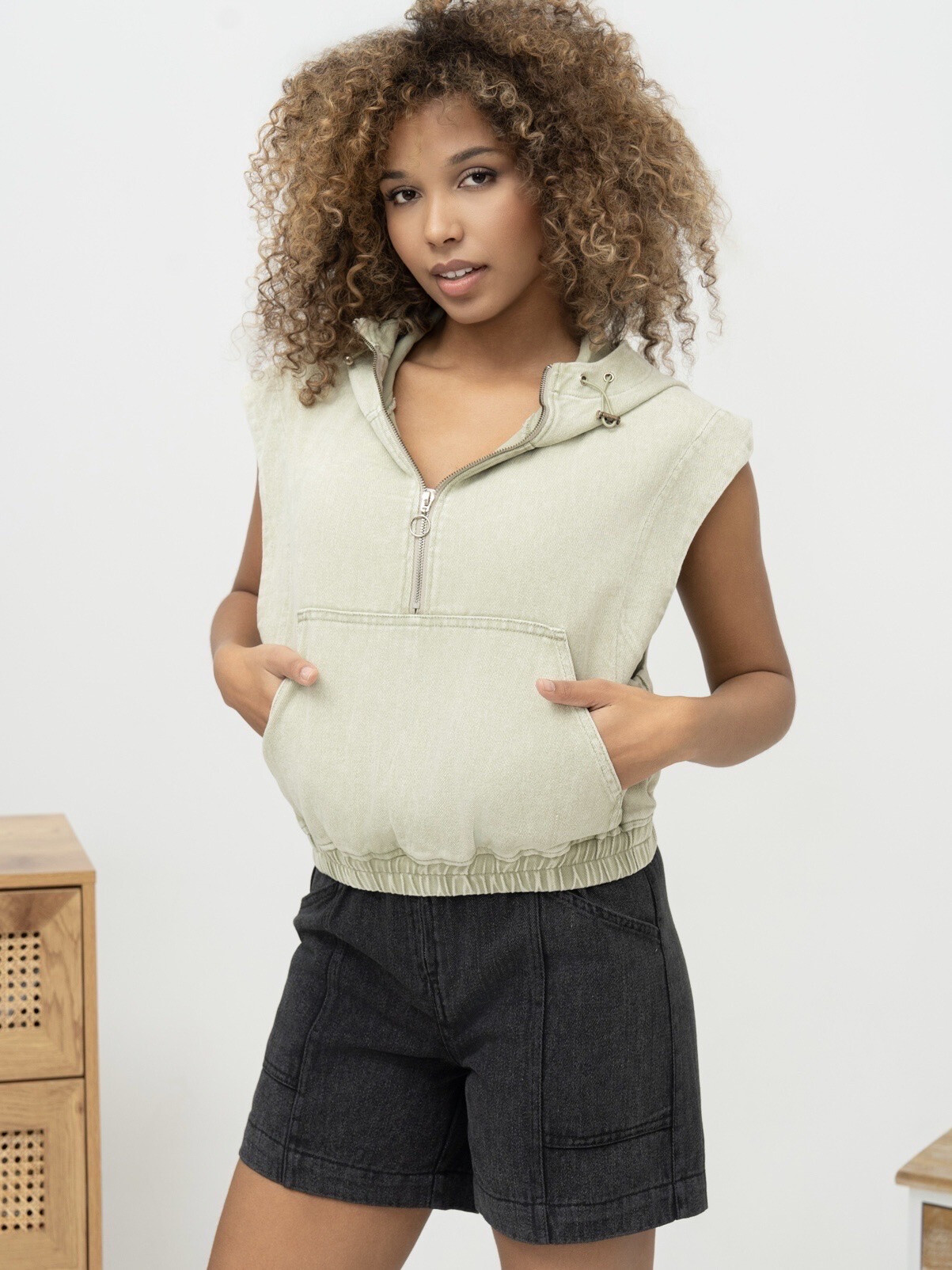 Grossiste Ciminy - SWEET SANS MANCHES EN JEAN