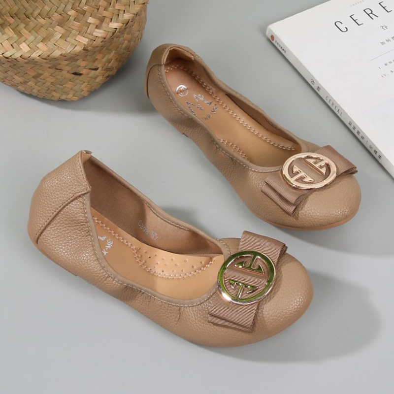 Grossiste Cink Me - Ballerines avec noeud  surmonté de motif métallique doré