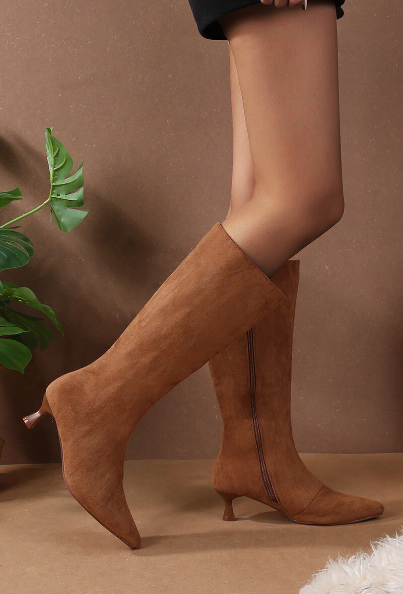 Grossiste Cink Me - Bottes en suédine à bout pointu et talon bobine