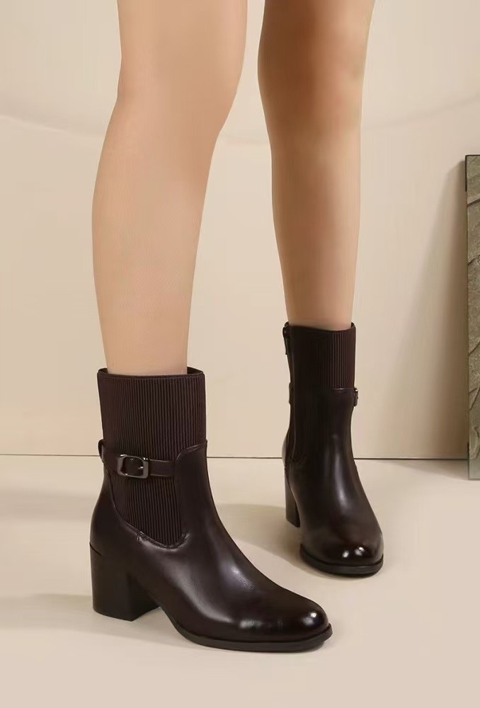 Wholesaler Cink Me - Chunky, shiny heeled ankle boots with soft straps and decorative buckles