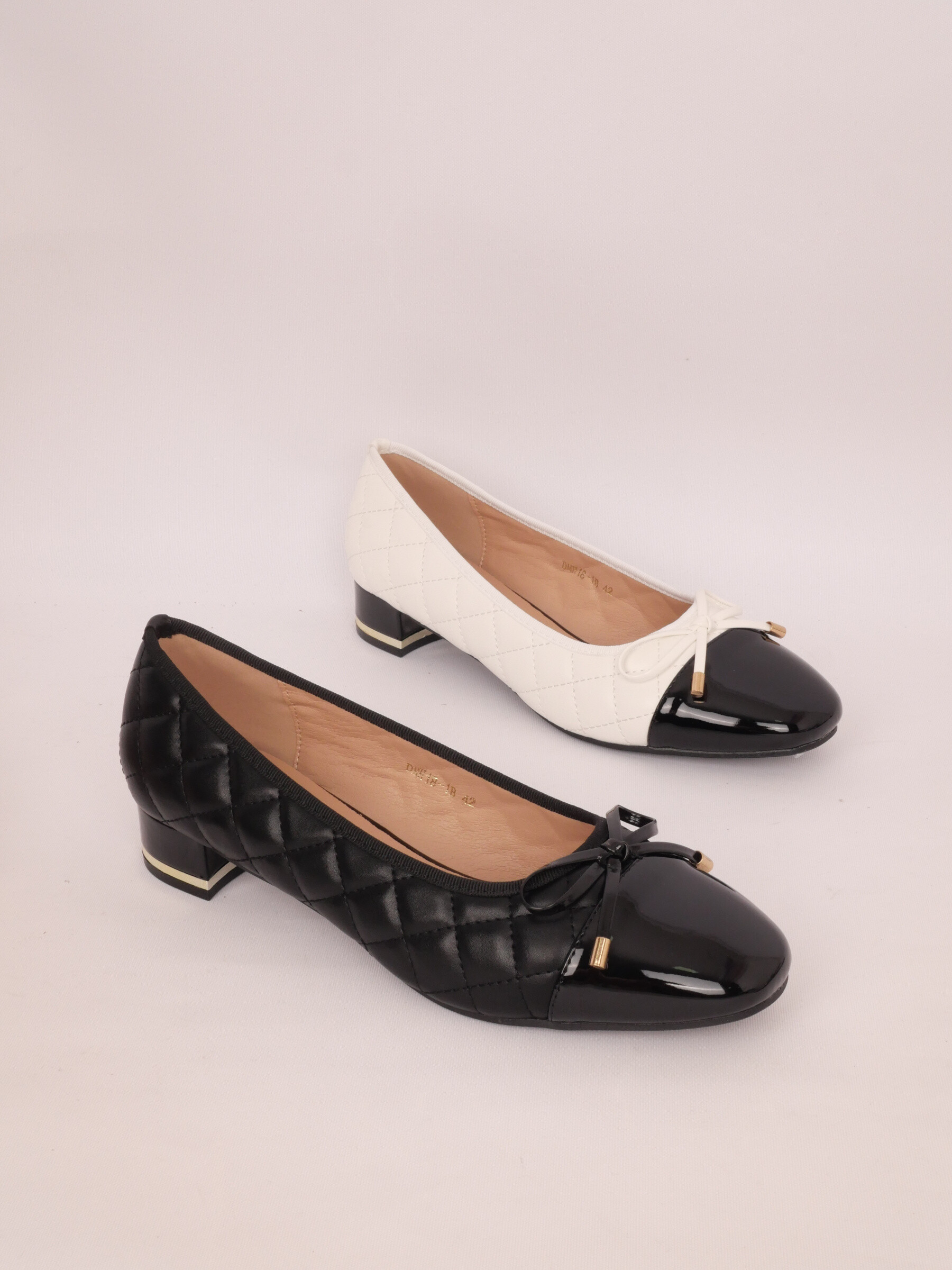 Wholesaler Cink Me - Bicolore pumps with square heel in matte and metal end knot