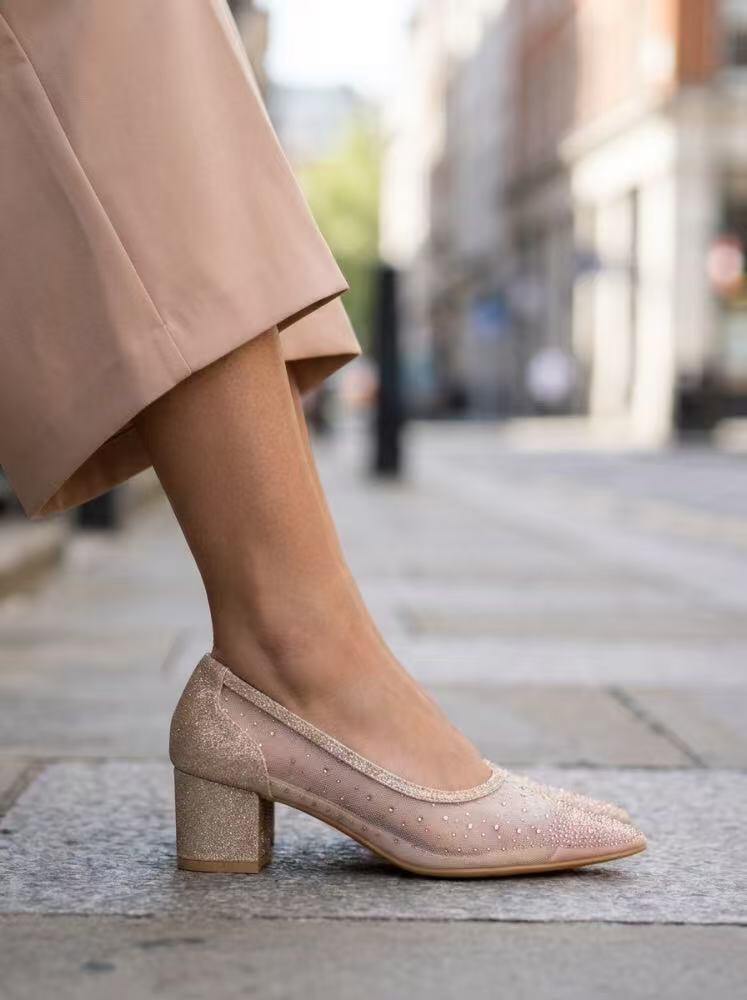 Grossiste Cink Me - Escarpins à talons hauts épais ornés de broderies et de strass