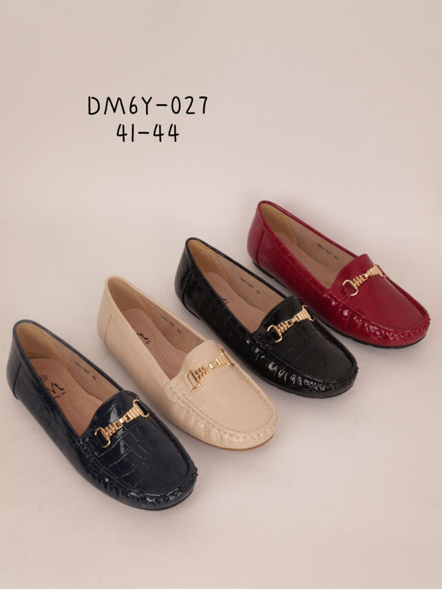 Wholesaler Cink Me - Soft faux leather moccasins with gold clip