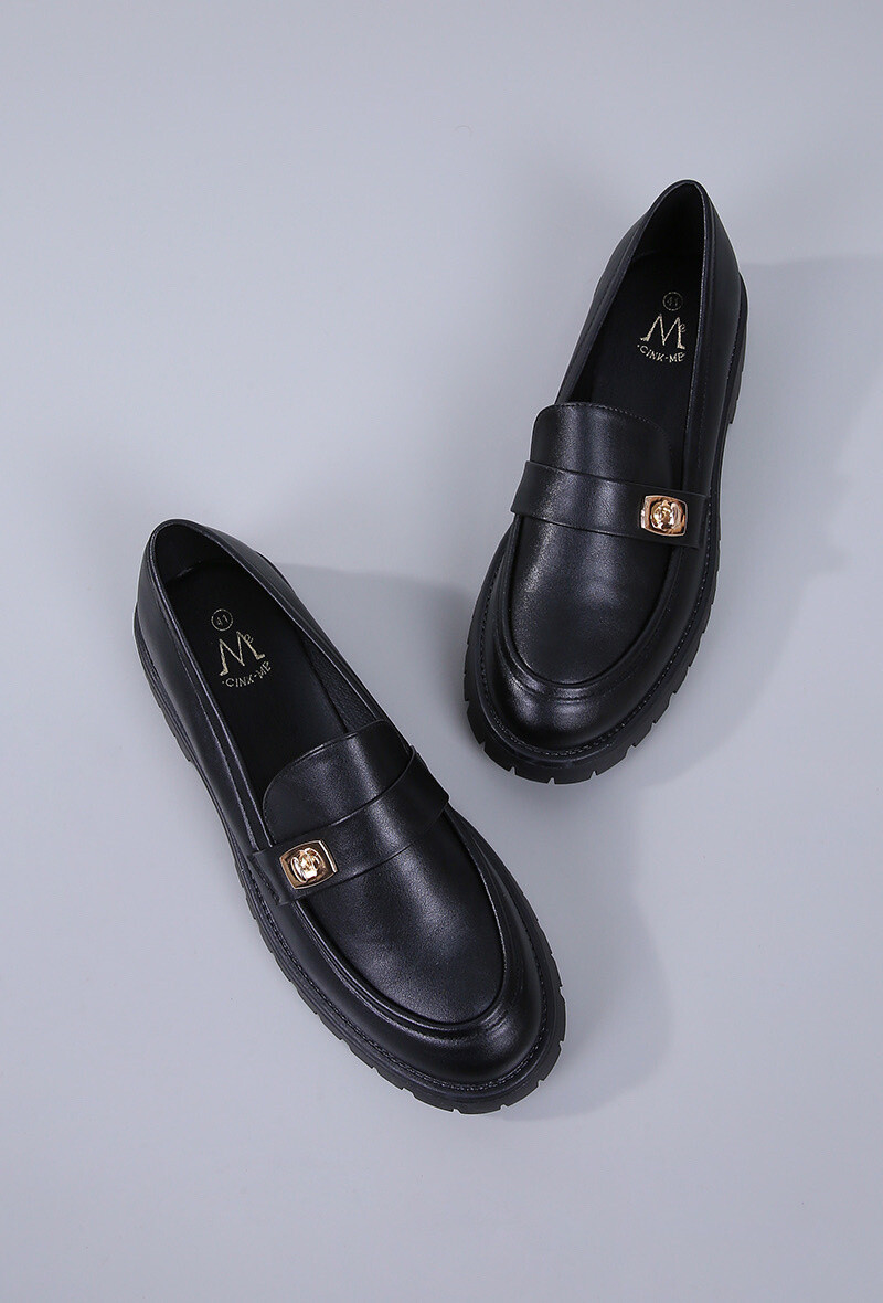 Wholesaler Cink Me - Moccasins with small golden bright loop with textured sole