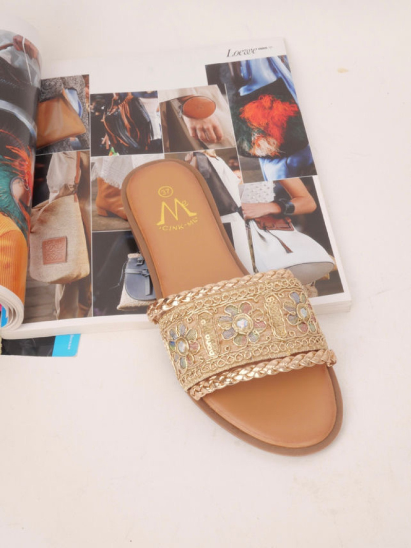 Grossiste Cink Me - Mule à large bride avec motifs brodés et brides tressées