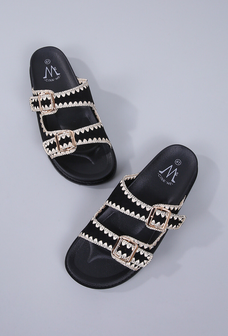 Grossiste Cink Me - Mules à brides en suédine avec motifs brodés et boucle ajustable