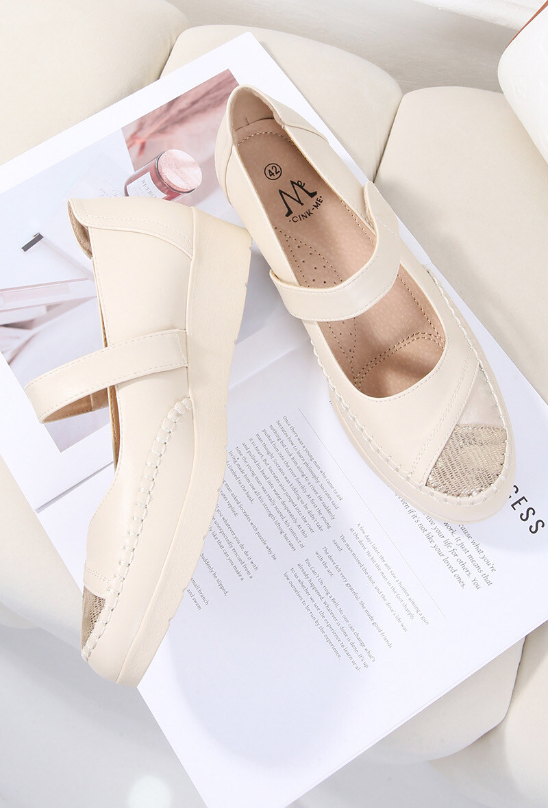 Grossiste Cink Me - Sandales compensées en bi-matière simili cuir/lézard à coutures apparentes et bride scratch