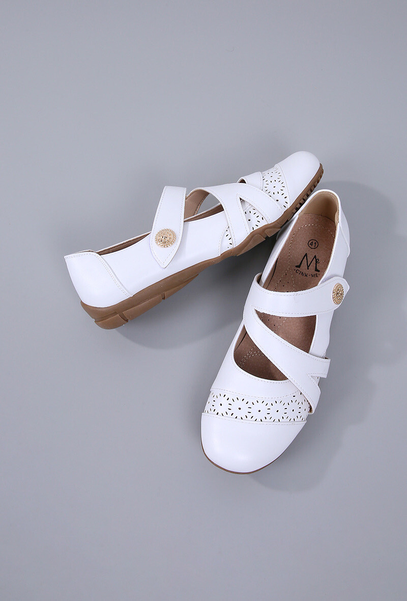 Wholesaler Cink Me - Sandals in imitation with floral patterns and scratch flange