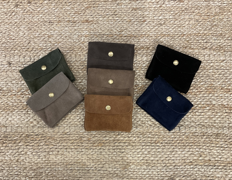 Mayorista CINNAMON - Monedero pequeño con doble compartimento y cremallera en ante