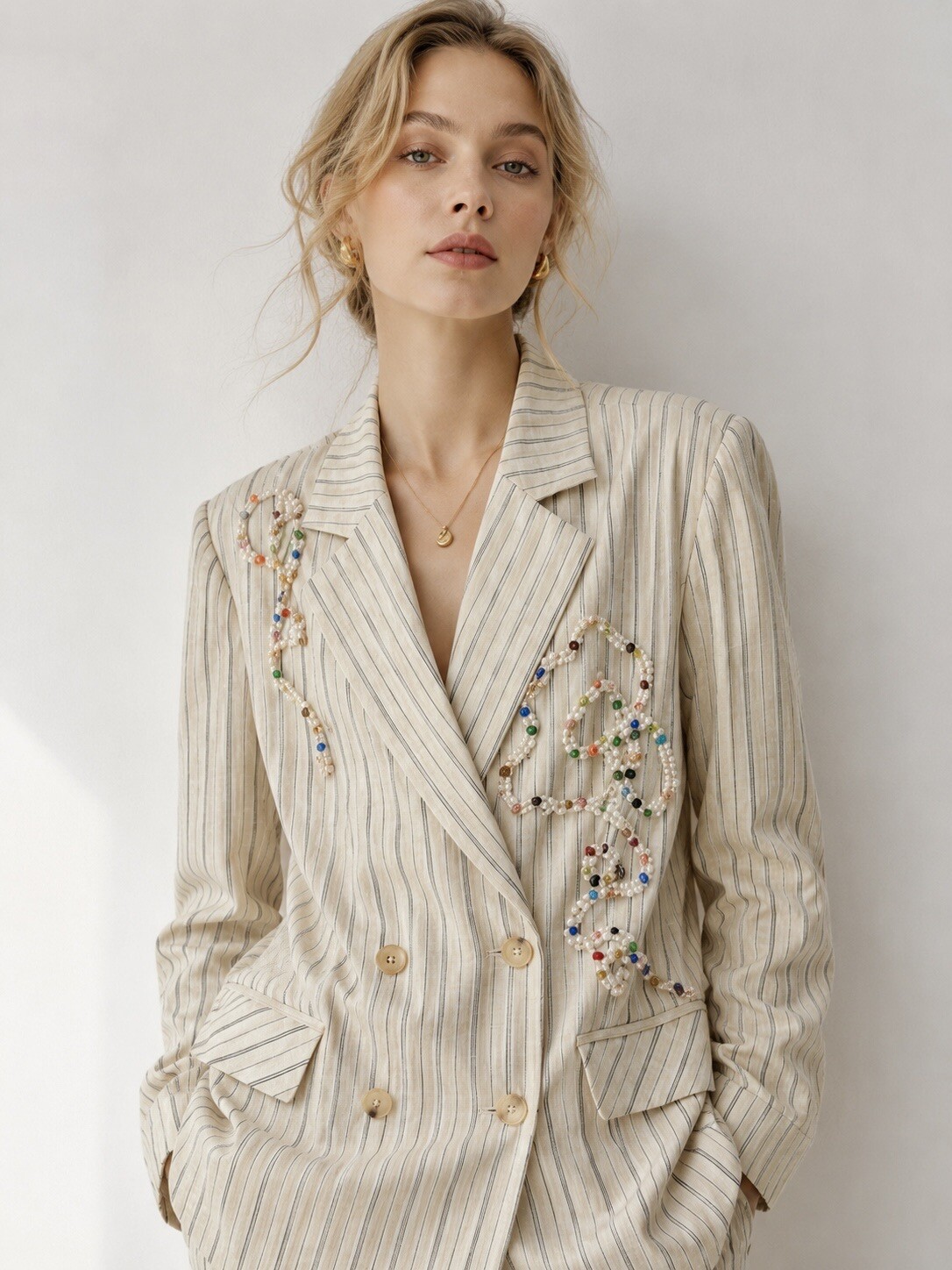 Mayorista CIVICO 1 - Blazer de mujer a rayas con bordados de crochet y detalles de piedras de colores