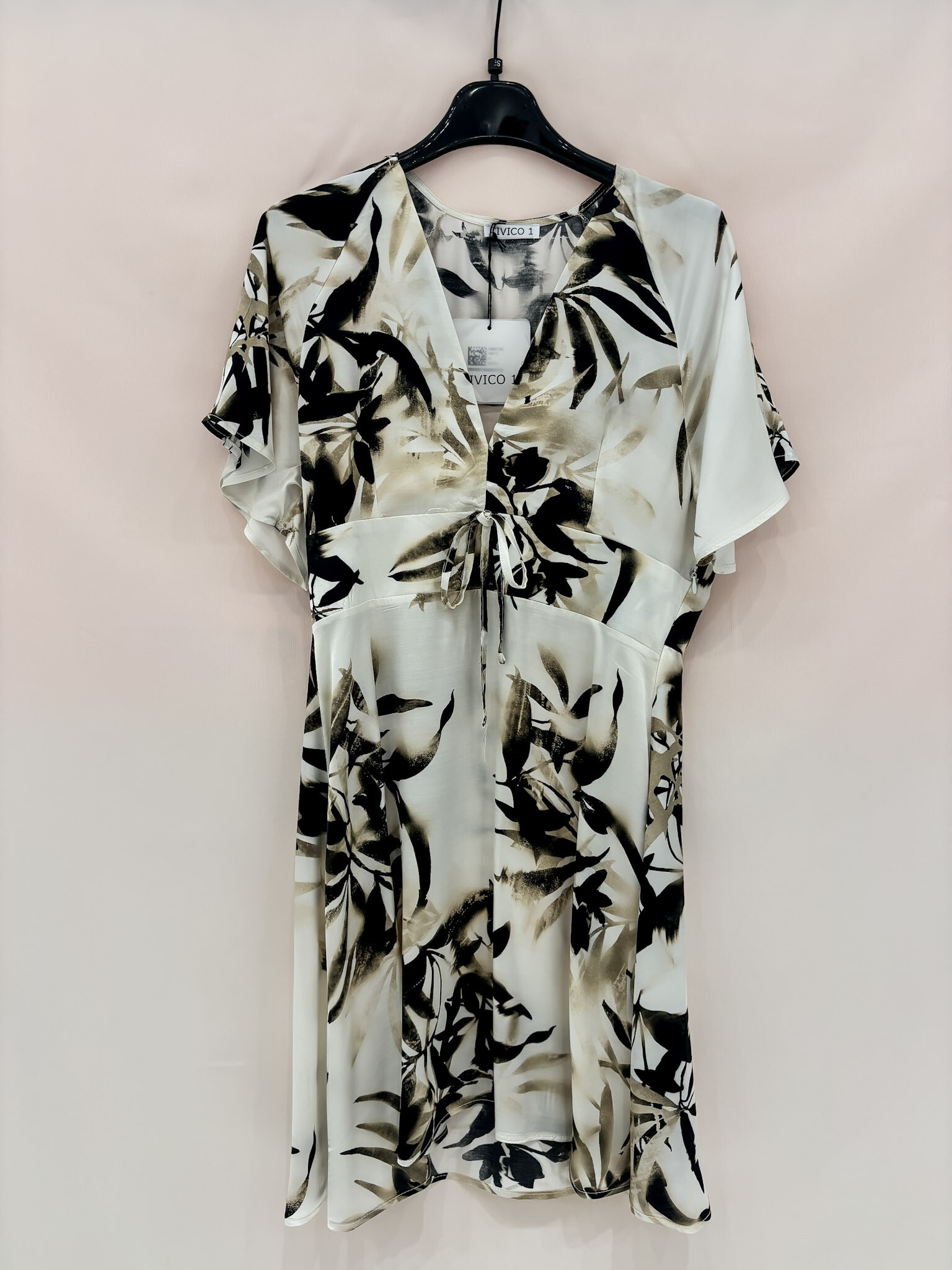 Großhändler CIVICO 1 - Kurzes Fantasy -Kleid