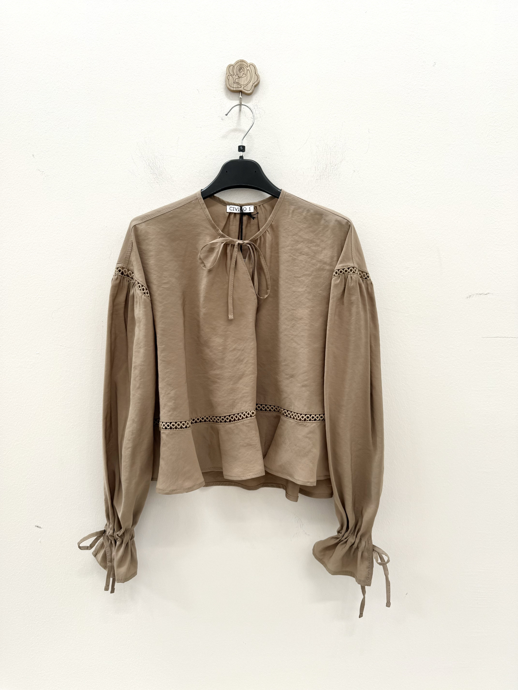 Wholesaler CIVICO 1 - Women's Blouse with Ruffles, Lace Inserts and Bow at the Neck