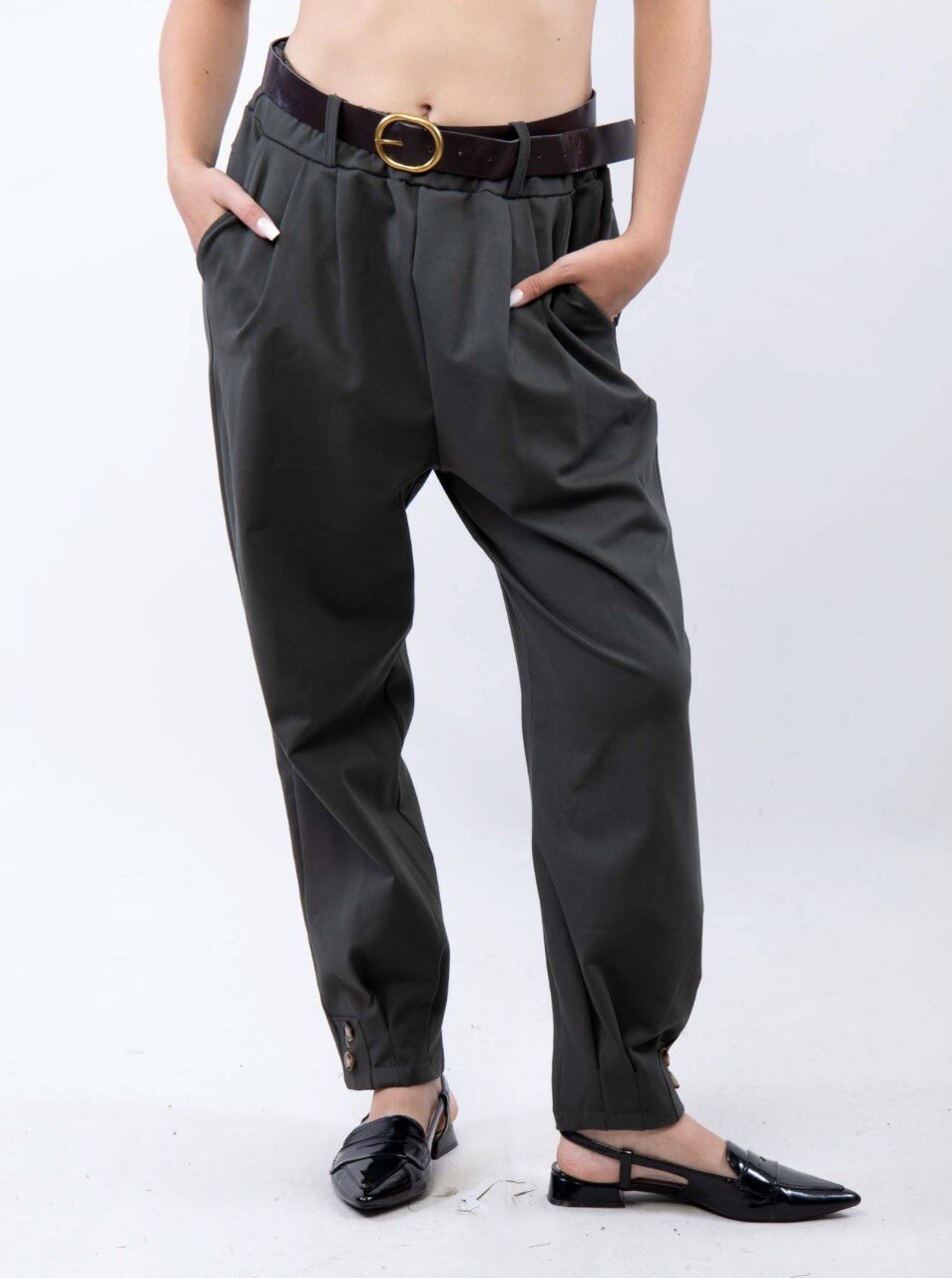 Grossista CLASSE 22 - Pantalone con elastico in vita e bottoni alla caviglia