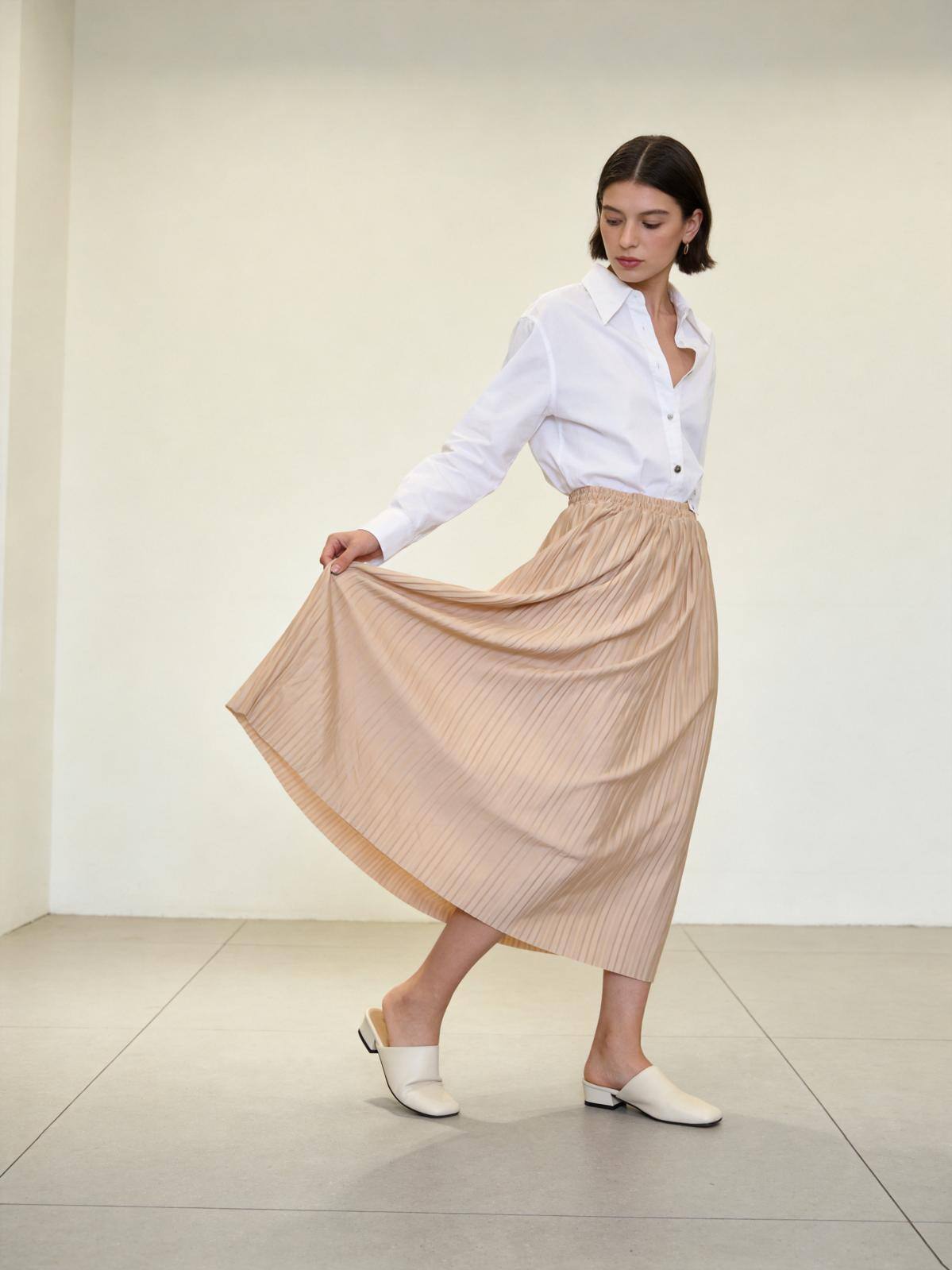 Wholesaler CLASSIC&CO - Flowy pleated maxi skirt