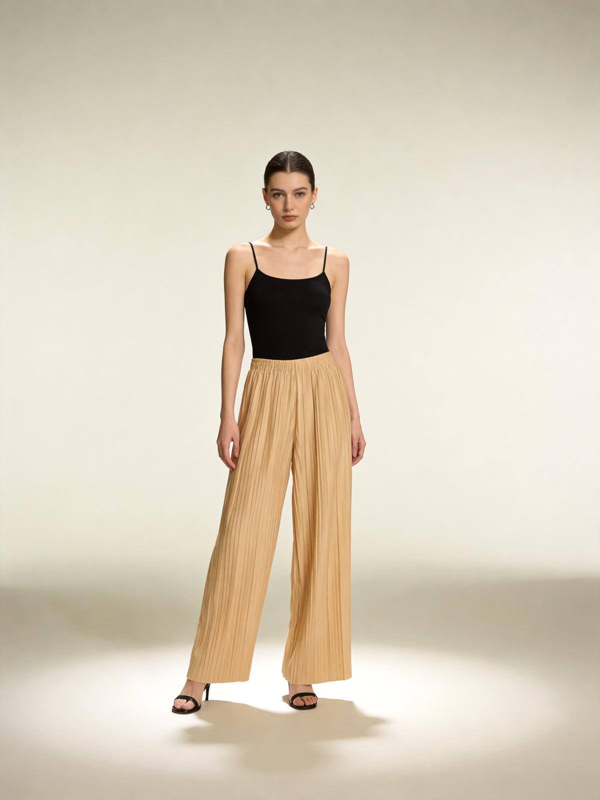 Wholesaler CLASSIC&CO - Wide-leg pleated stretch pants