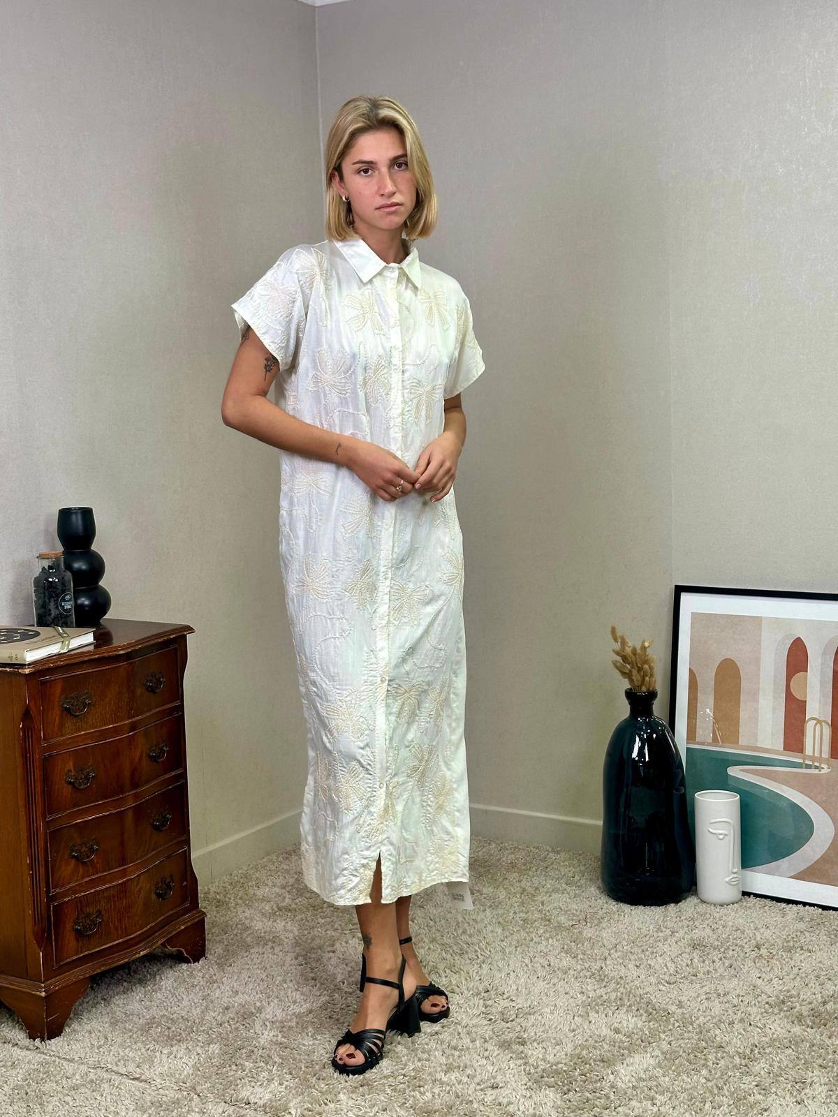 Wholesaler CLASSIC&CO - Long embroidered bohemian shirt dress