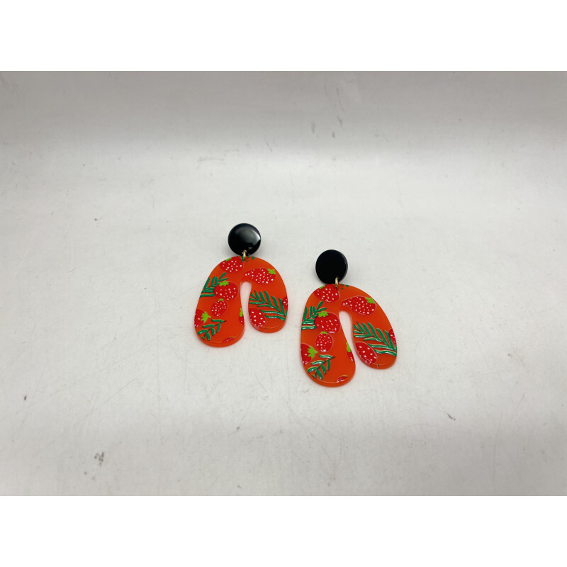 Wholesaler CLEDOR - Ear buckle with strawberry patterns