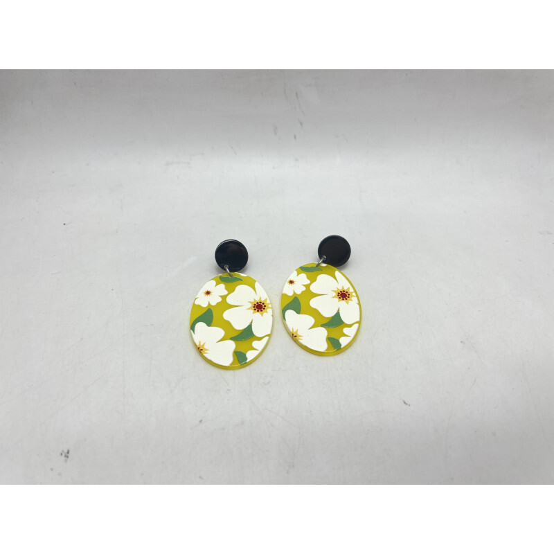 Wholesaler CLEDOR - Oval earring with flower motif