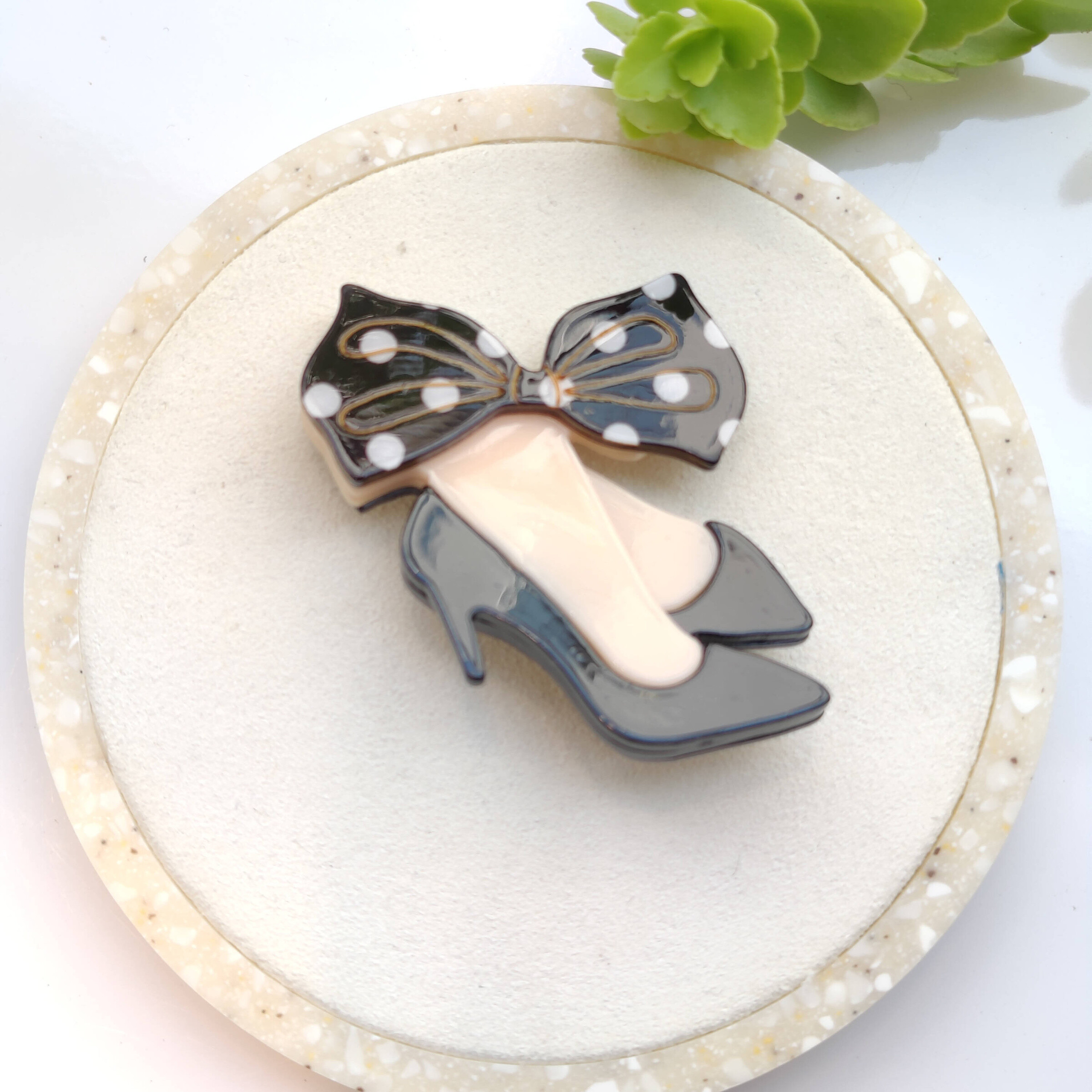 Wholesaler CLEDOR - High heel shoe clips with bow tie
