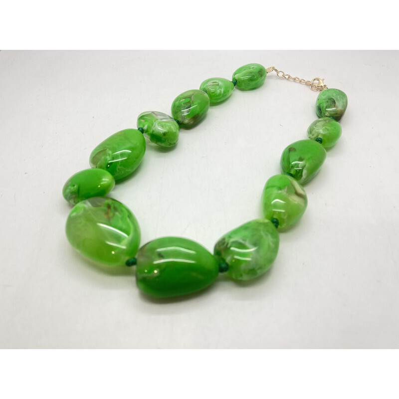 Wholesaler CLEDOR - Necklace made up of small stones.