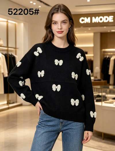 Großhändler CM MODE - Strickpullover mit geprägten Schmetterlingen Großhändler CM MODE - Strickpullover mit geprägten Schmetterlingen