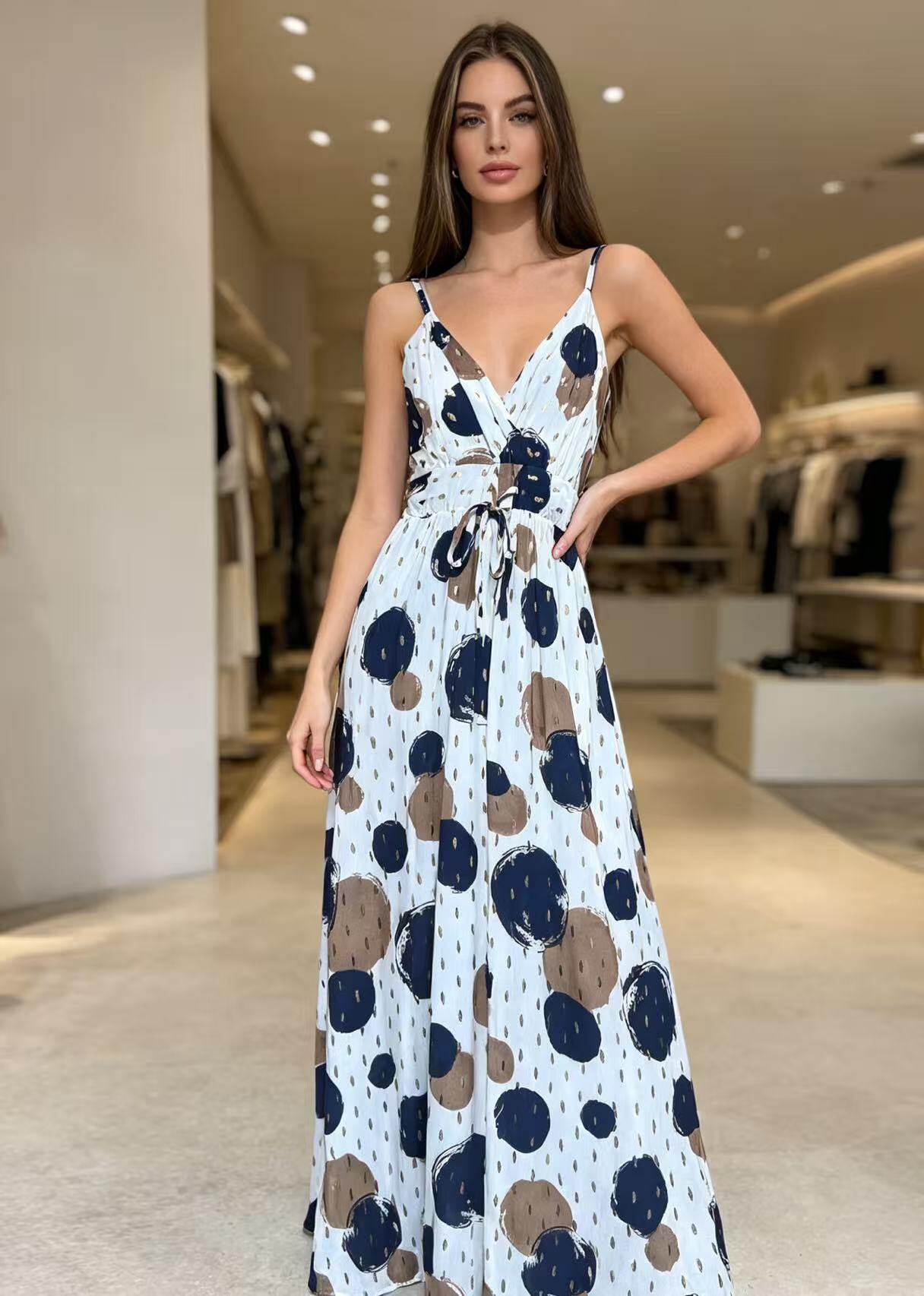 Mayorista CM MODE - Vestido largo con tirantes finos, estilo envolvente con cintura ajustada, colección CM MODE