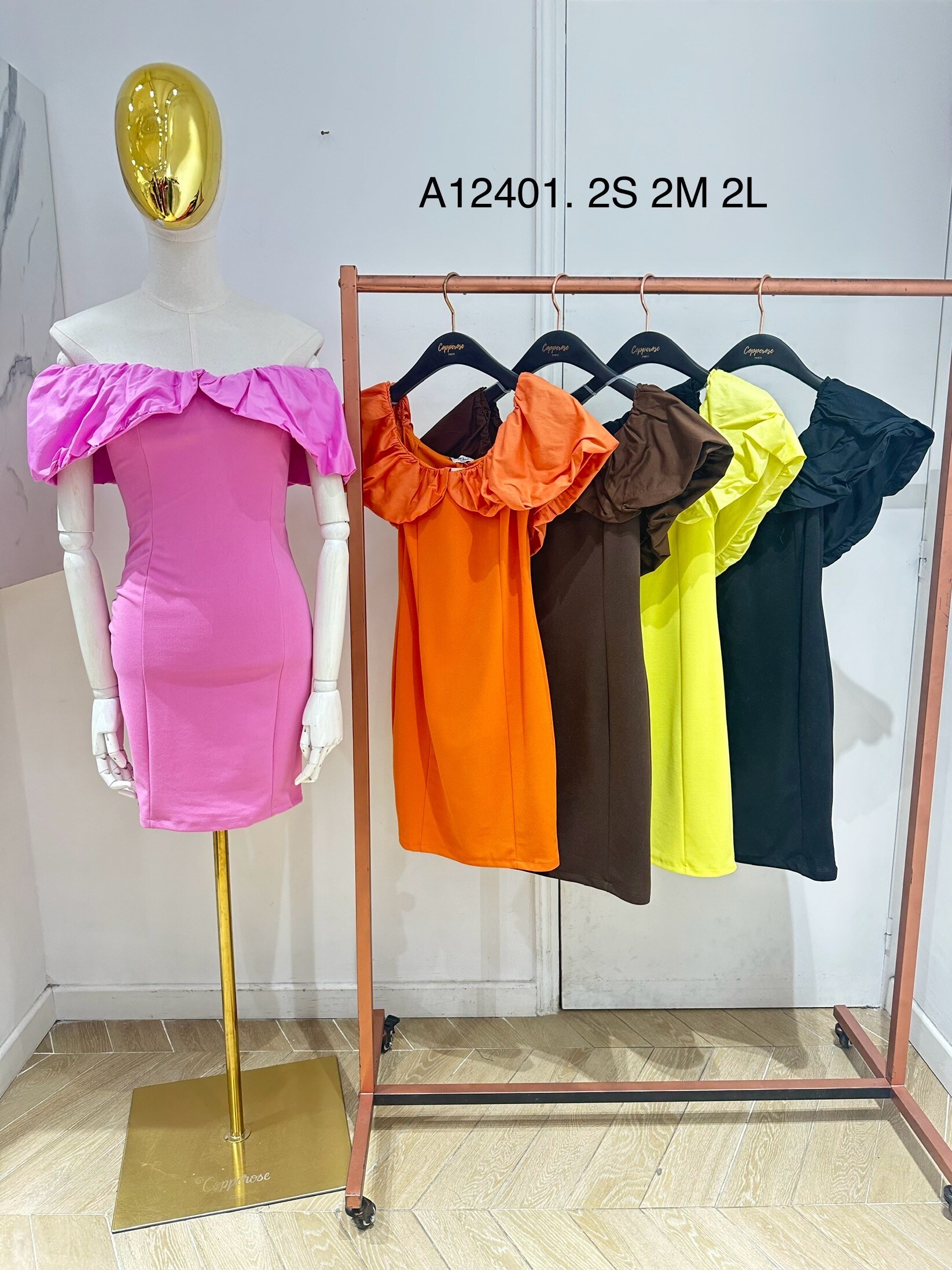 Wholesaler Copperose Outlet - Short off-the-shoulder dress with a wide ruffle