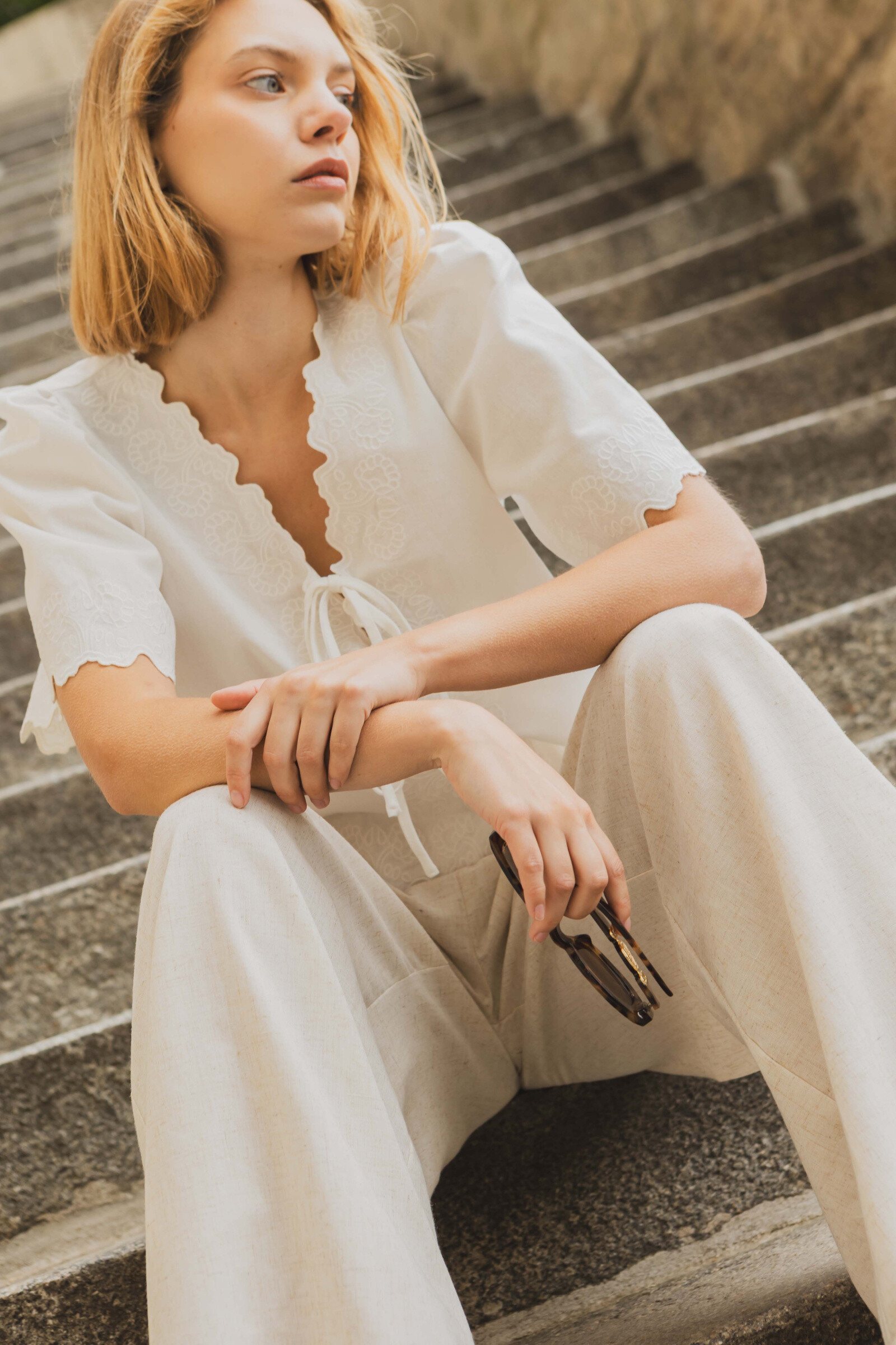 Grossiste Copperose - Blouse en lin mélangé à broderies et liens