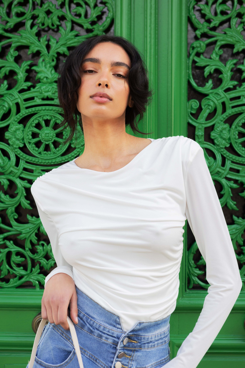 Grossista Copperose - body a maniche lunghe con spalline imbottite