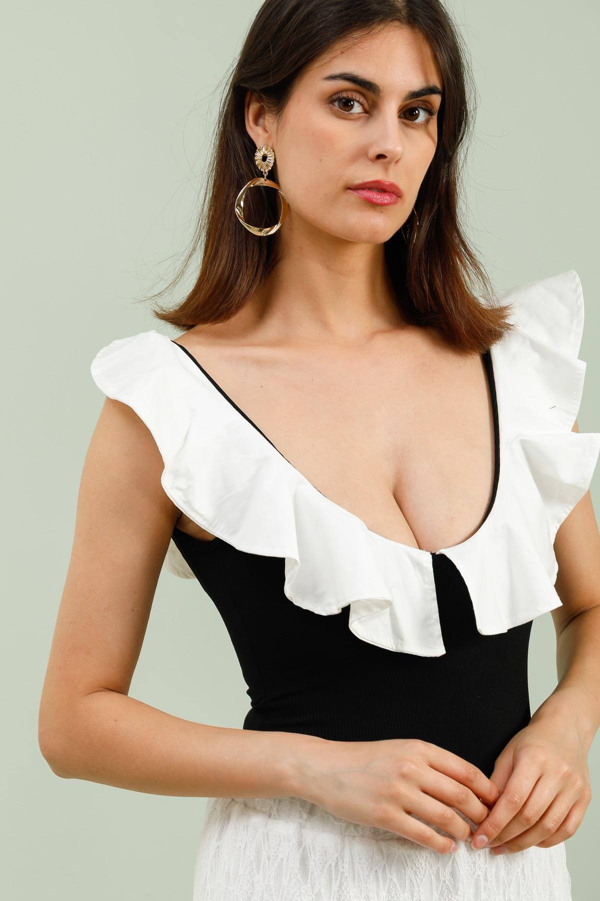 Wholesaler Copperose - Ribbed knit bodysuit with ruffled neckline