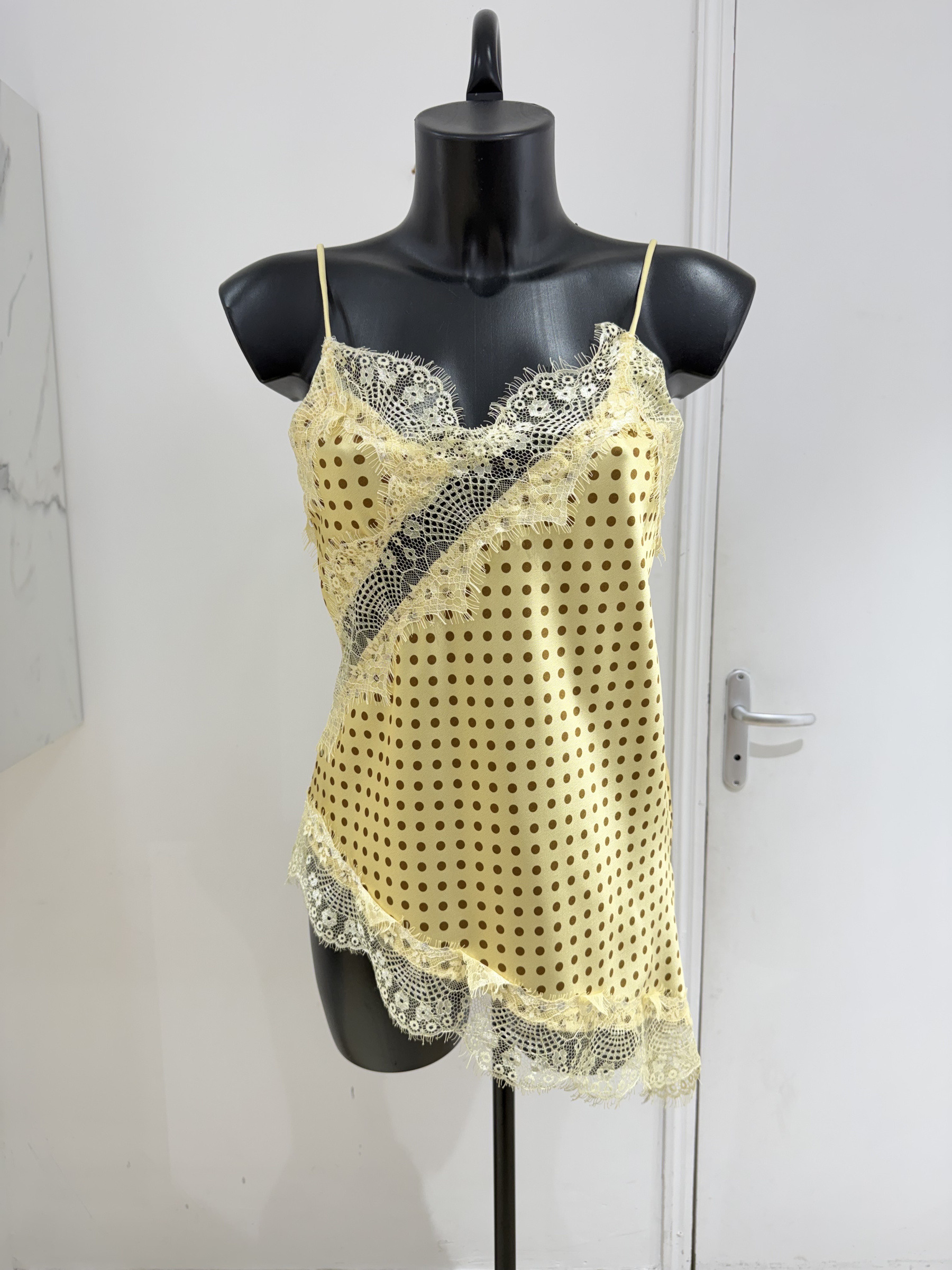 Grossista Copperose - Top ASIMMETRICO a pois con pizzo