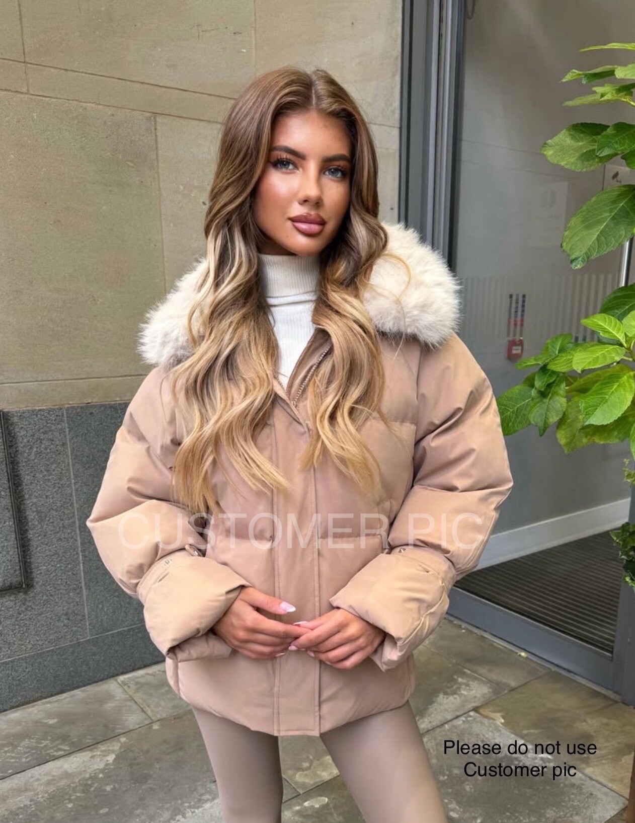 Wholesaler Copperose - SHORT PUFFER JACKET WITH HOOD AND FAUX FUR TRIM