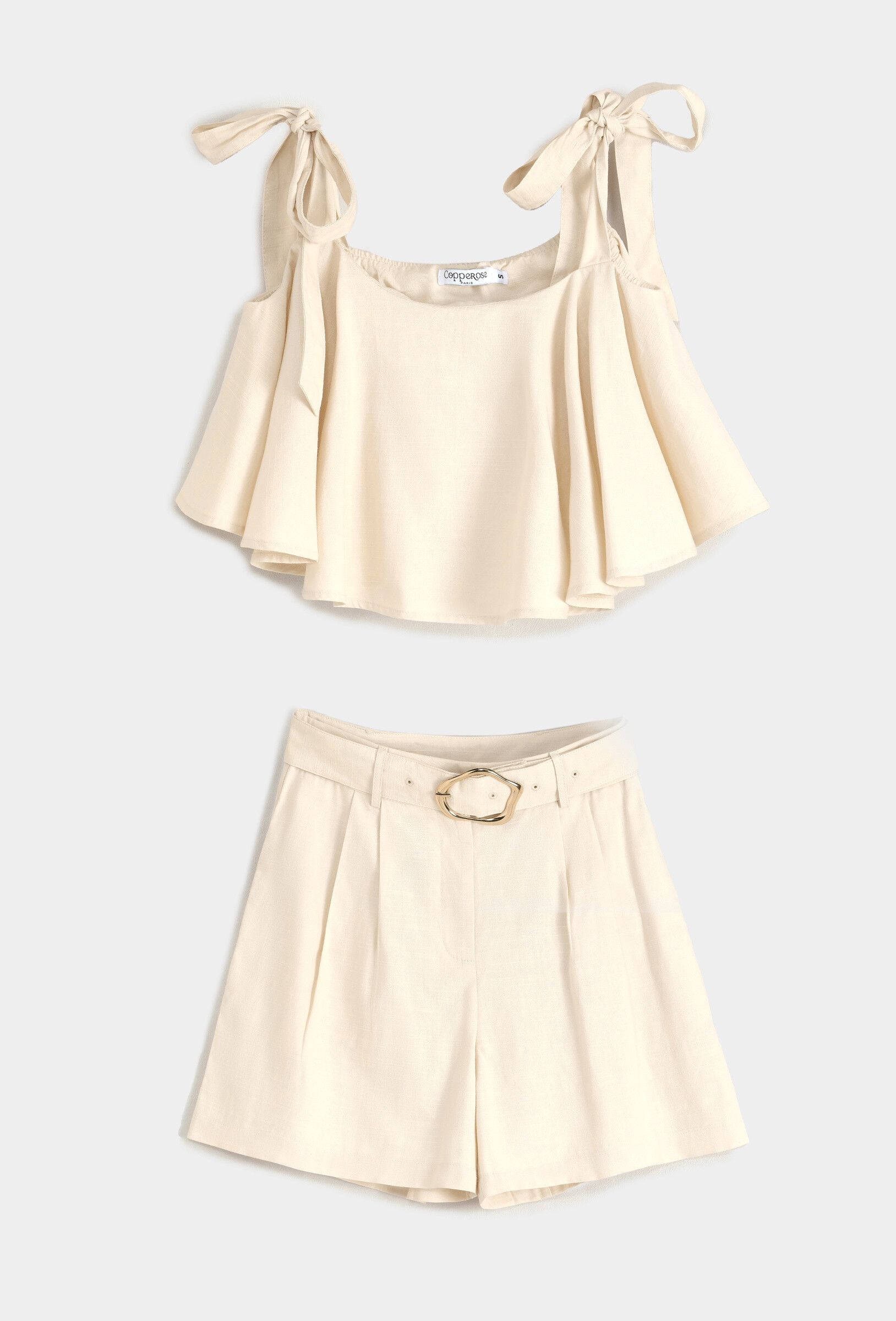 Mayorista Copperose - Conjunto de crop top acampanado y shorts con cinturón