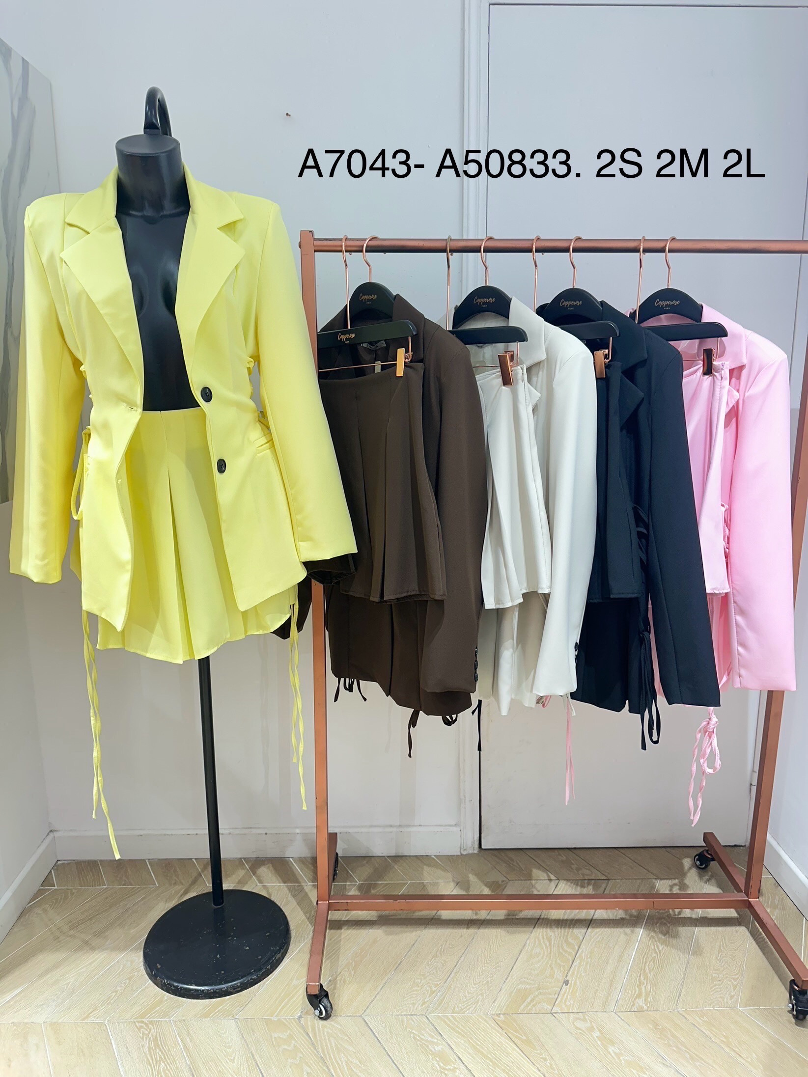 Mayorista Copperose - Chaqueta lateral y falda plisada