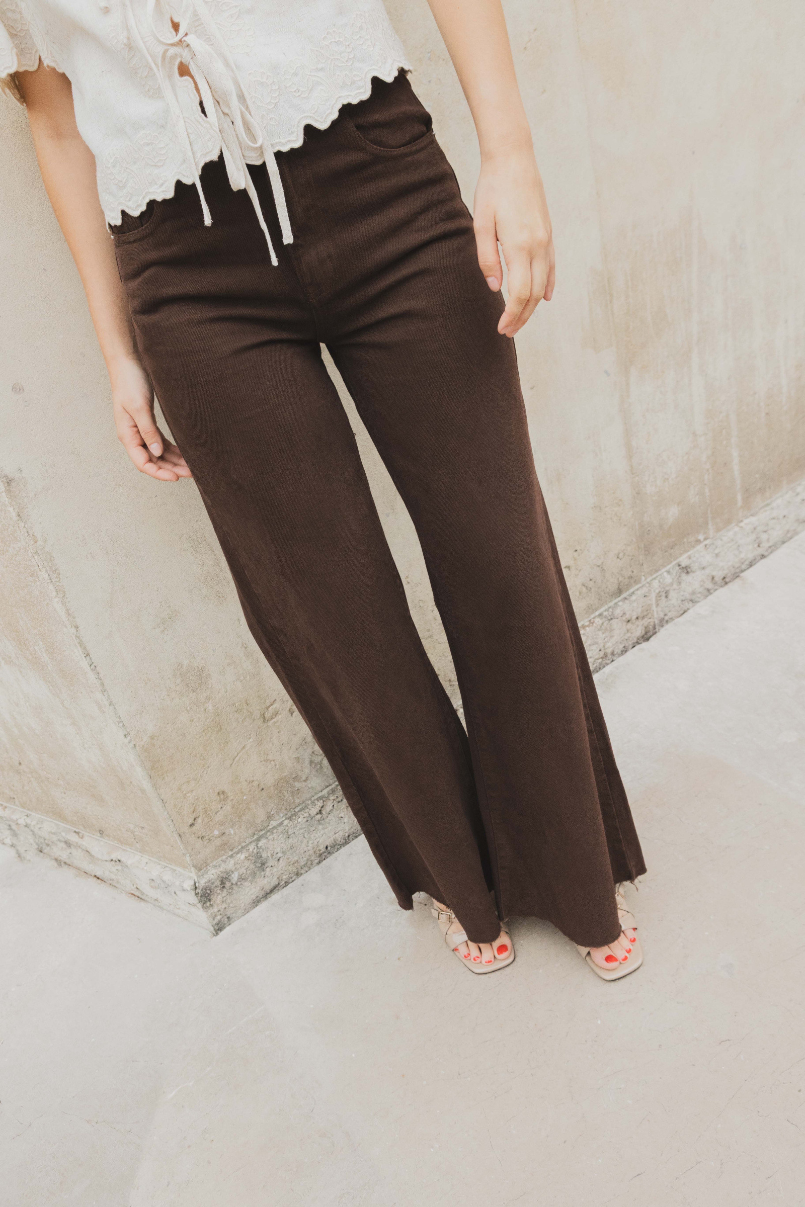 Grossista Copperose - Jeans a vita alta con gamba larga