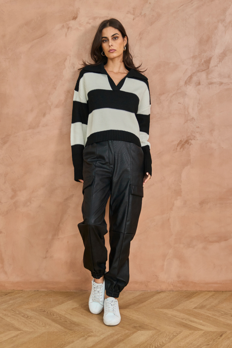 Wholesaler Copperose - Short chop sweater with V lapel collar and stripes