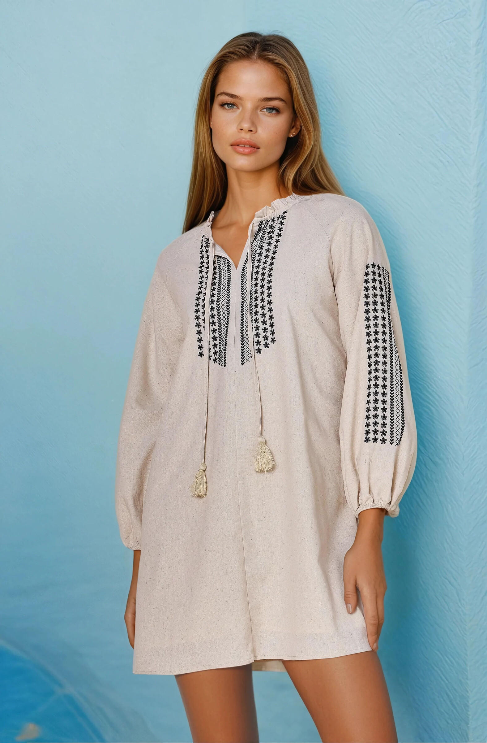 Grossiste Copperose - robe courte avec lin à broderies