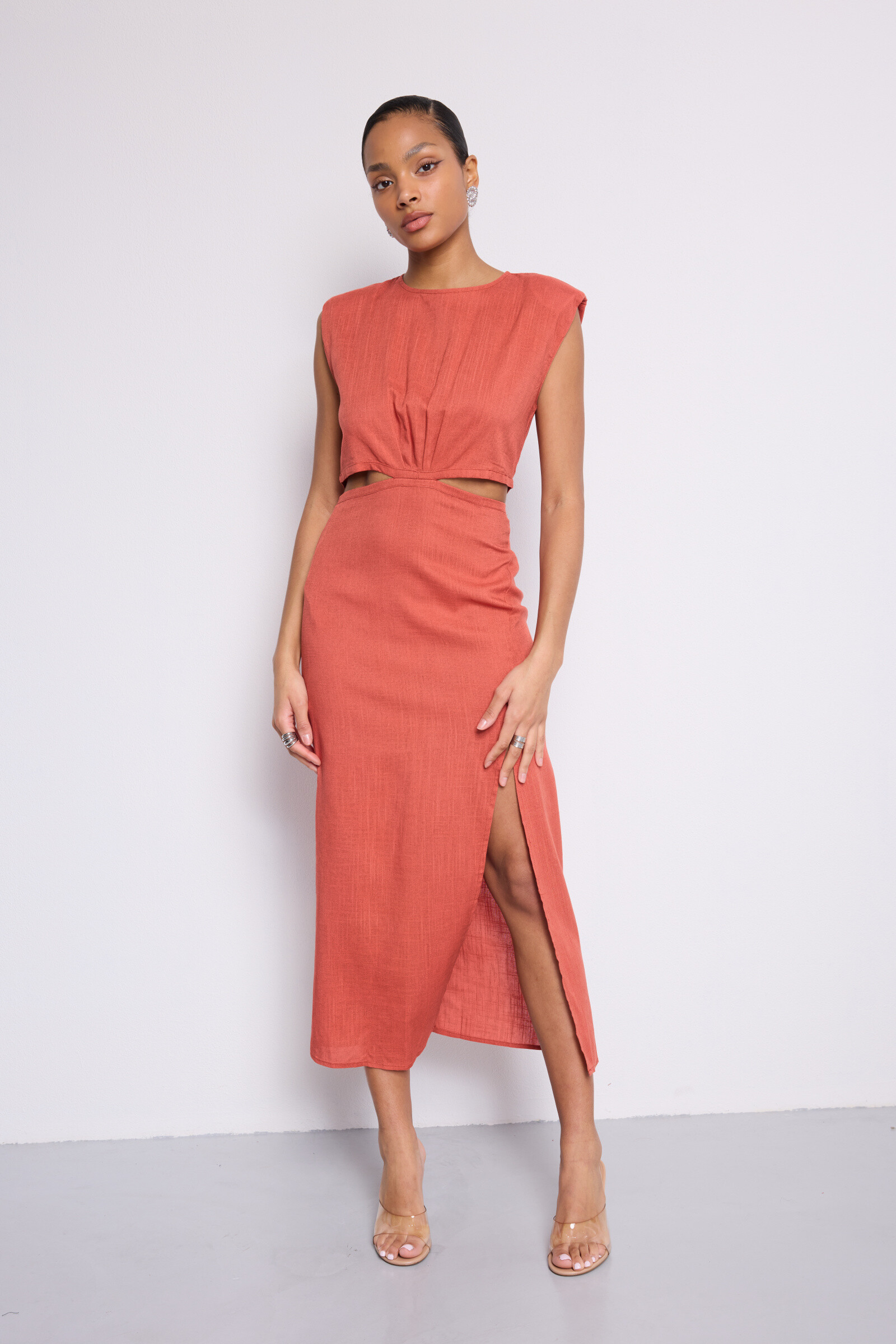 Grossiste Copperose - robe midi en lin mélangé à découpes