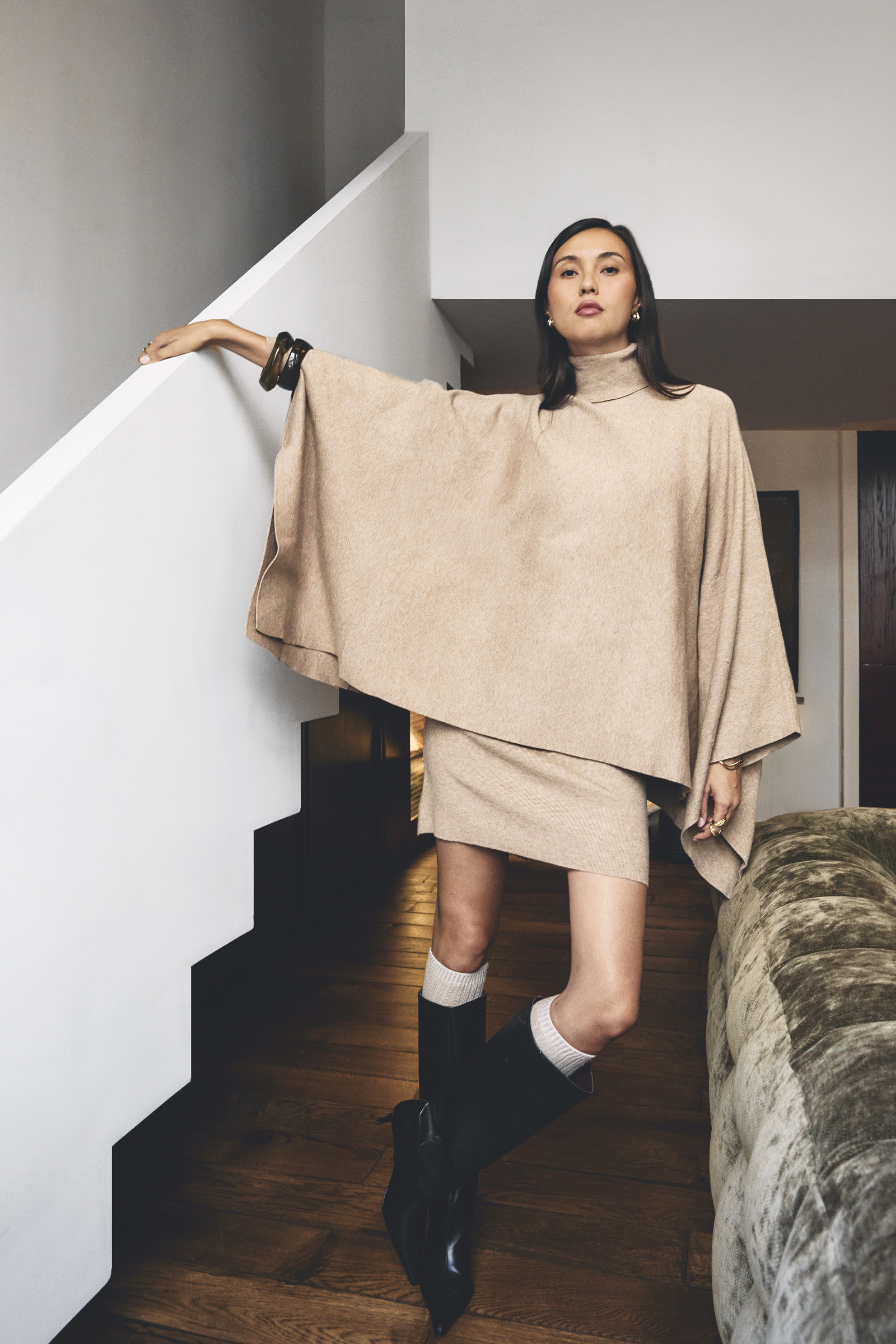Grossiste Copperose - ROBE CAPE À COL MONTANT