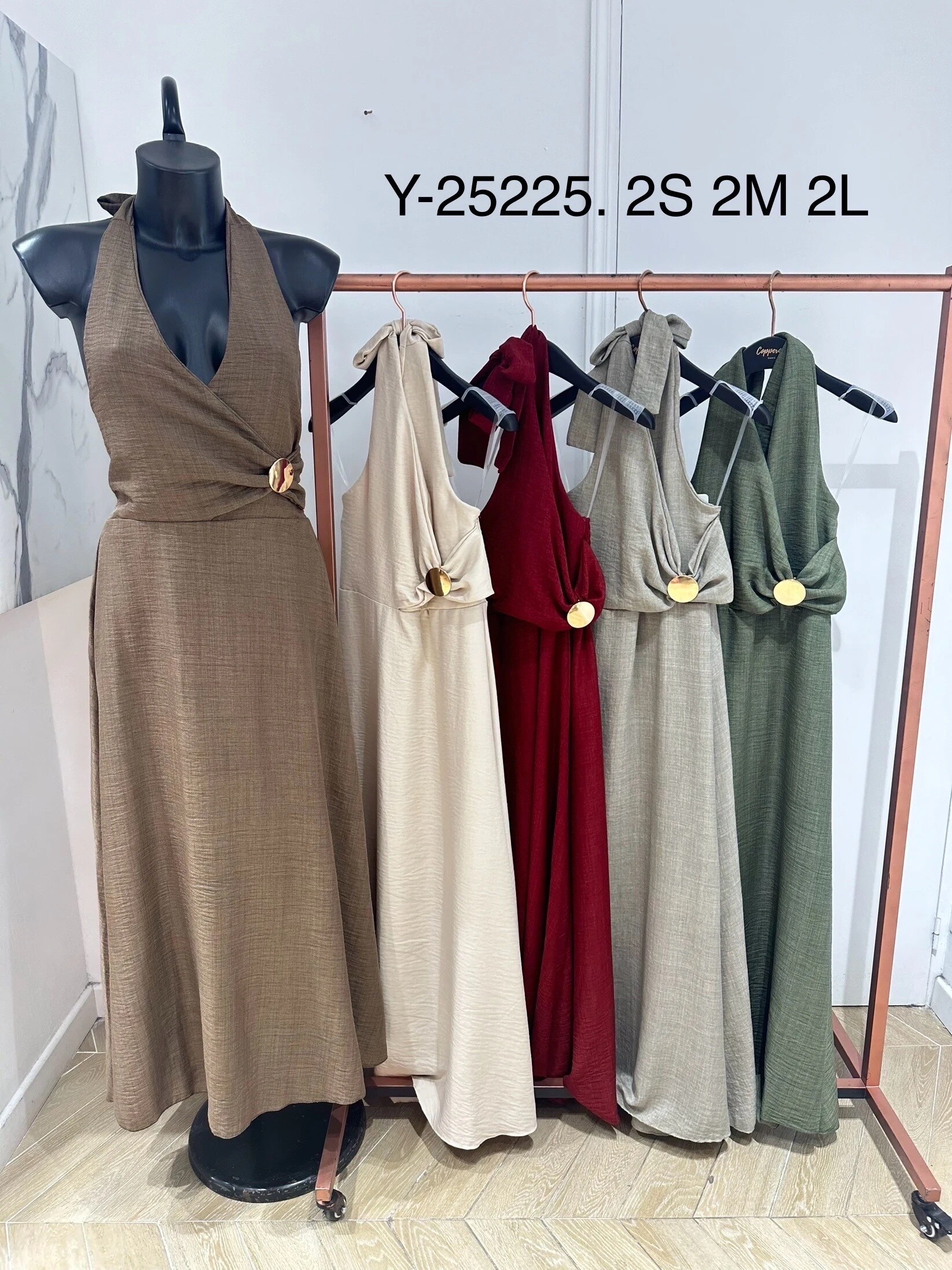 Wholesaler Copperose - Wrap dress adorned with a golden brooch
