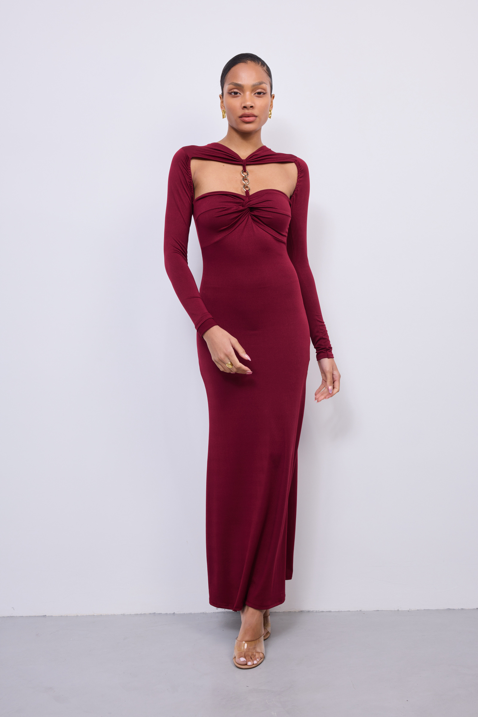 Mayorista Copperose Outlet - Vestido largo con abertura combinado con cadenas decorativas