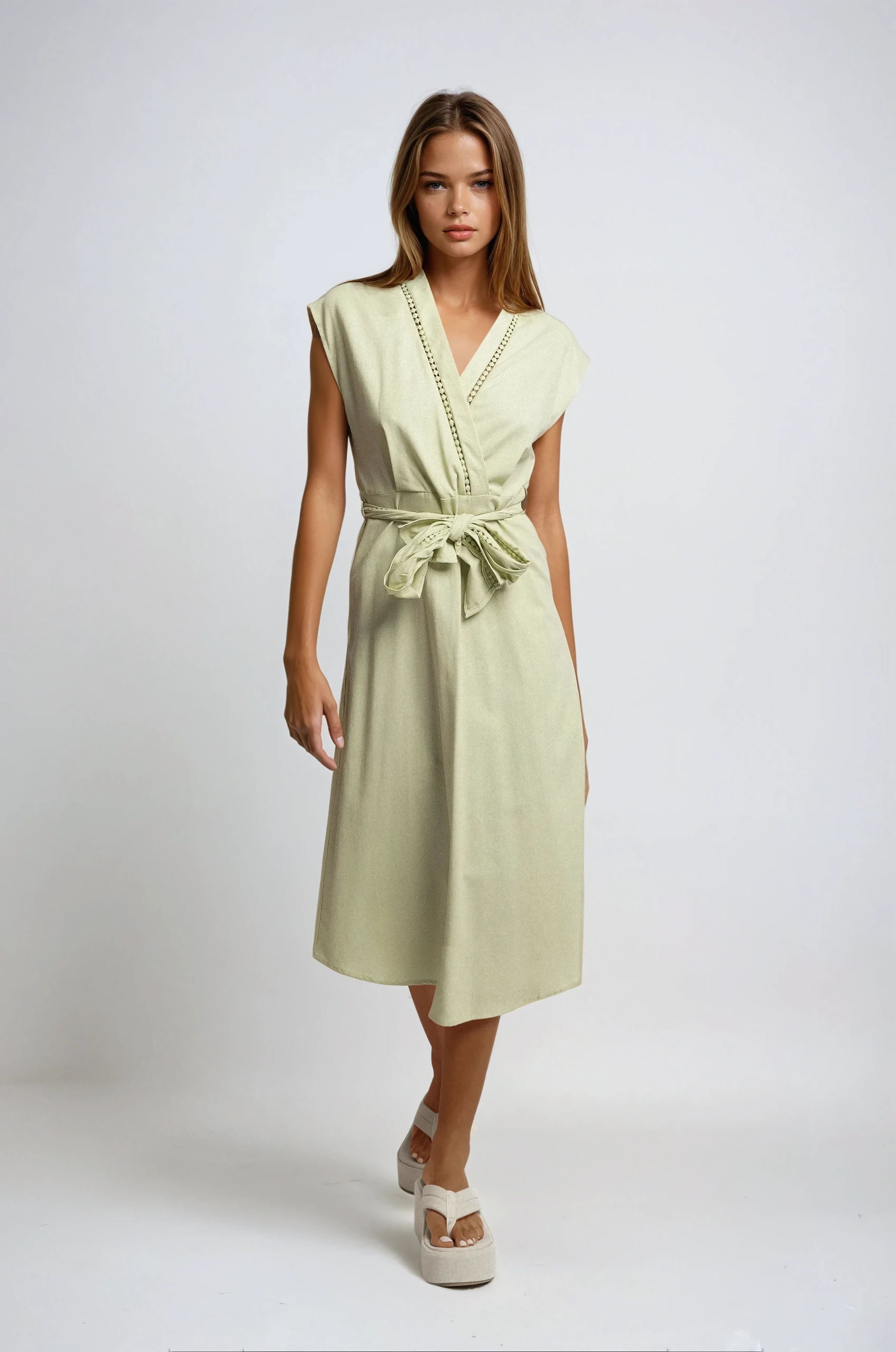 Großhändler Copperose Outlet - Geknöpftes Midikleid mit Leinen
