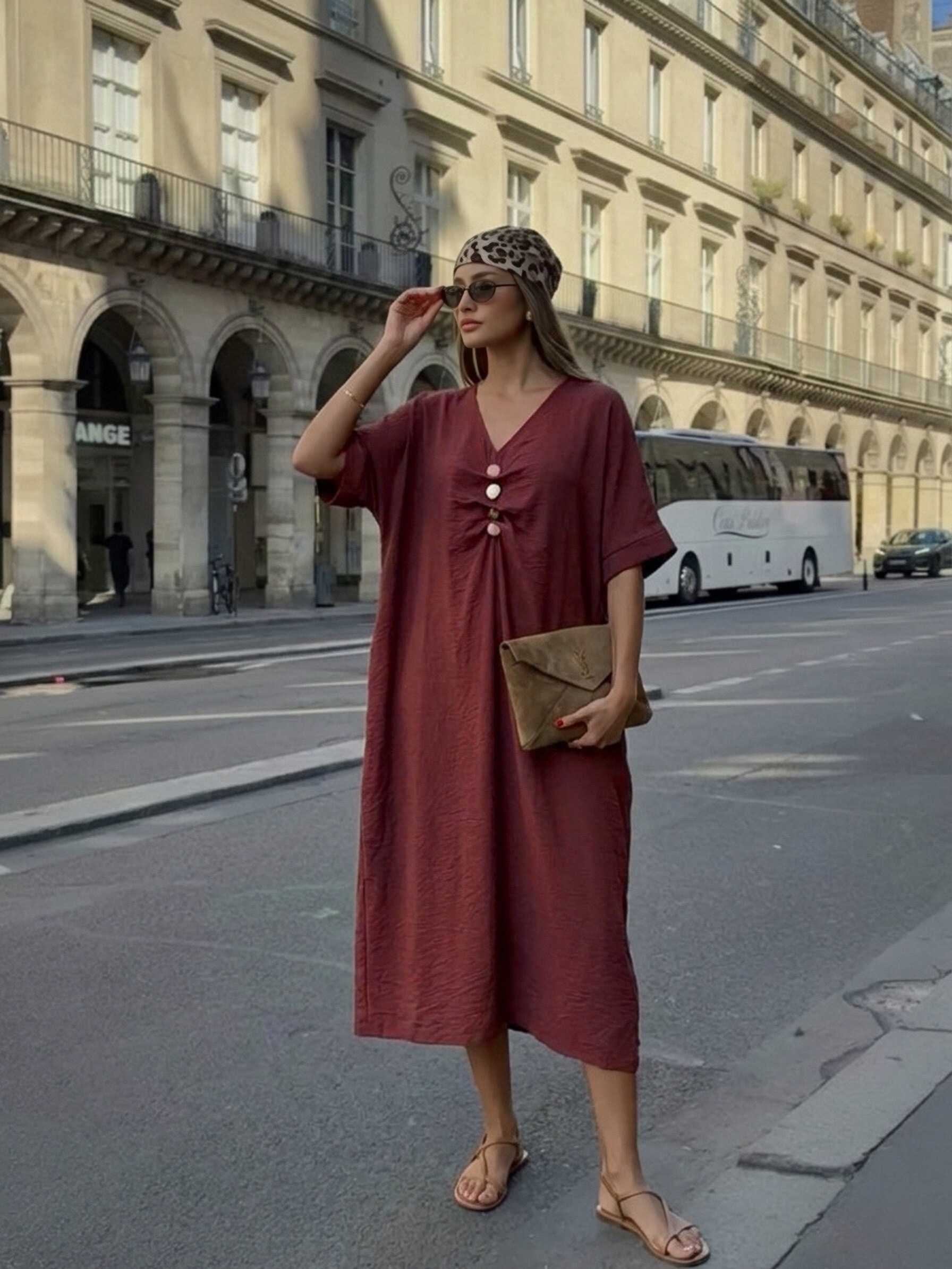 Grossiste Copperose - ROBE MI-LONGUE AMPLE À BIJOUX FANTAISIE
