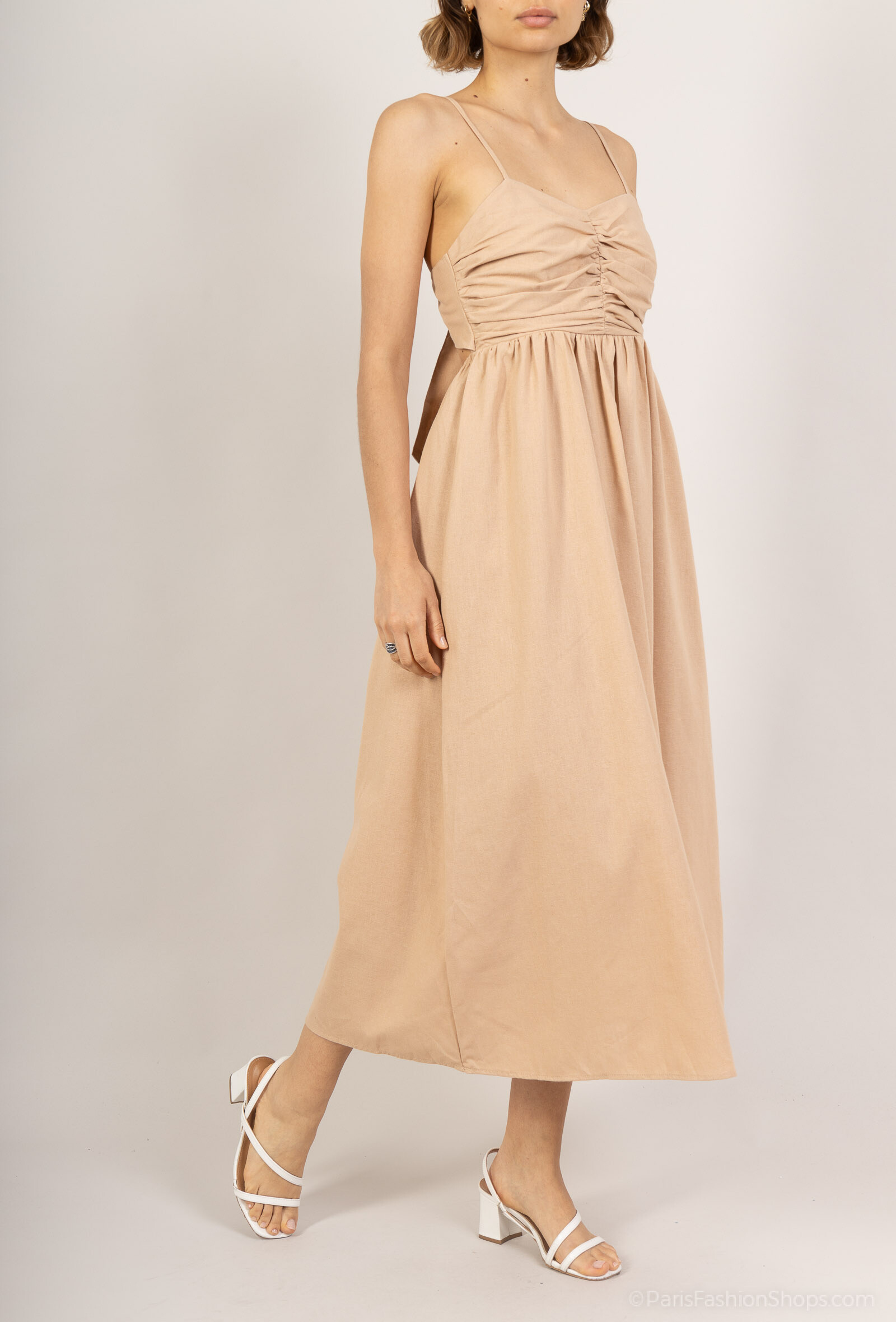 Grossista Copperose - Abito lungo con un bustier raccolto