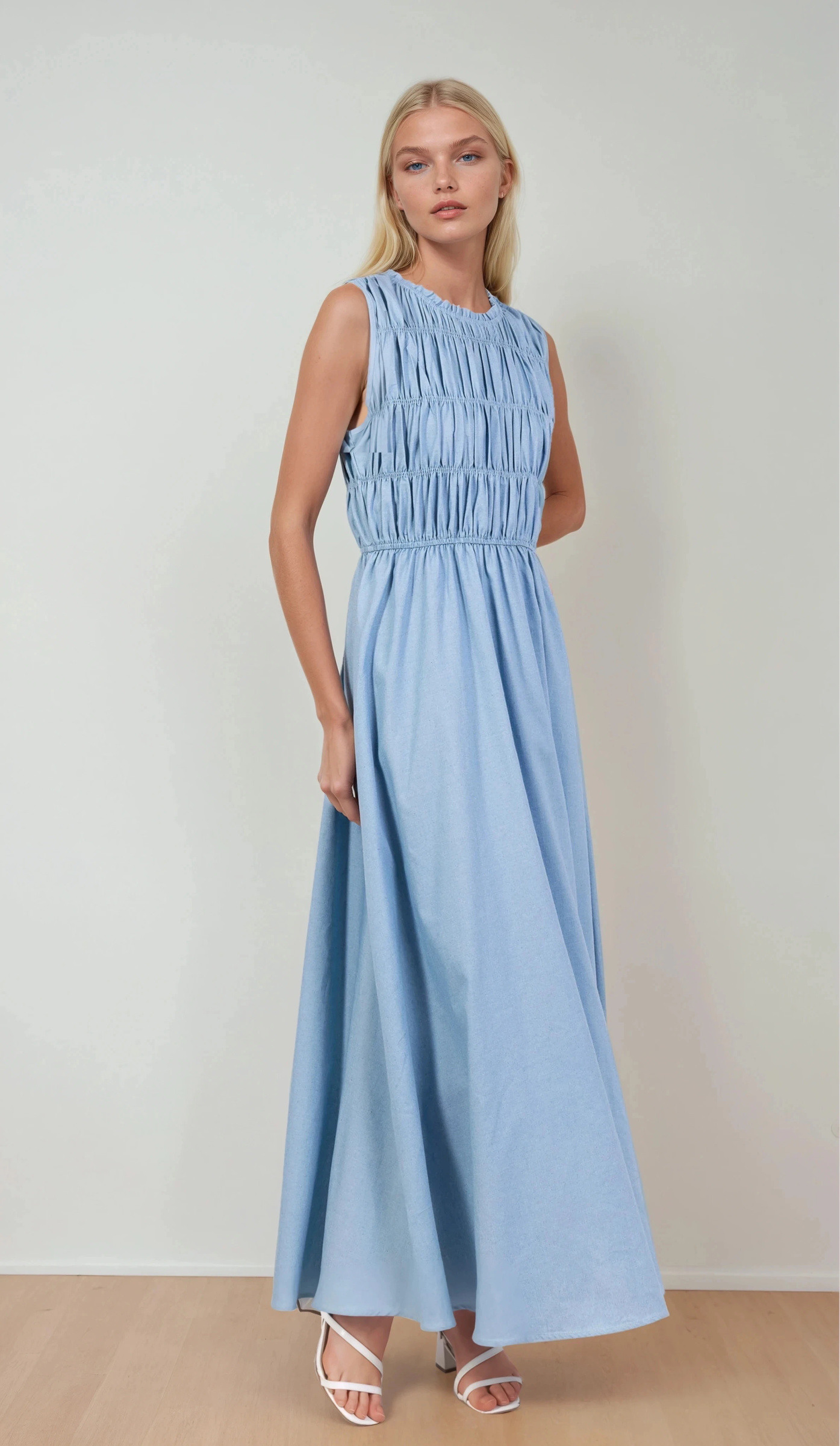 Großhändler Copperose - LANGES KLEID IM DENIM-LOOK MIT SMOCKS