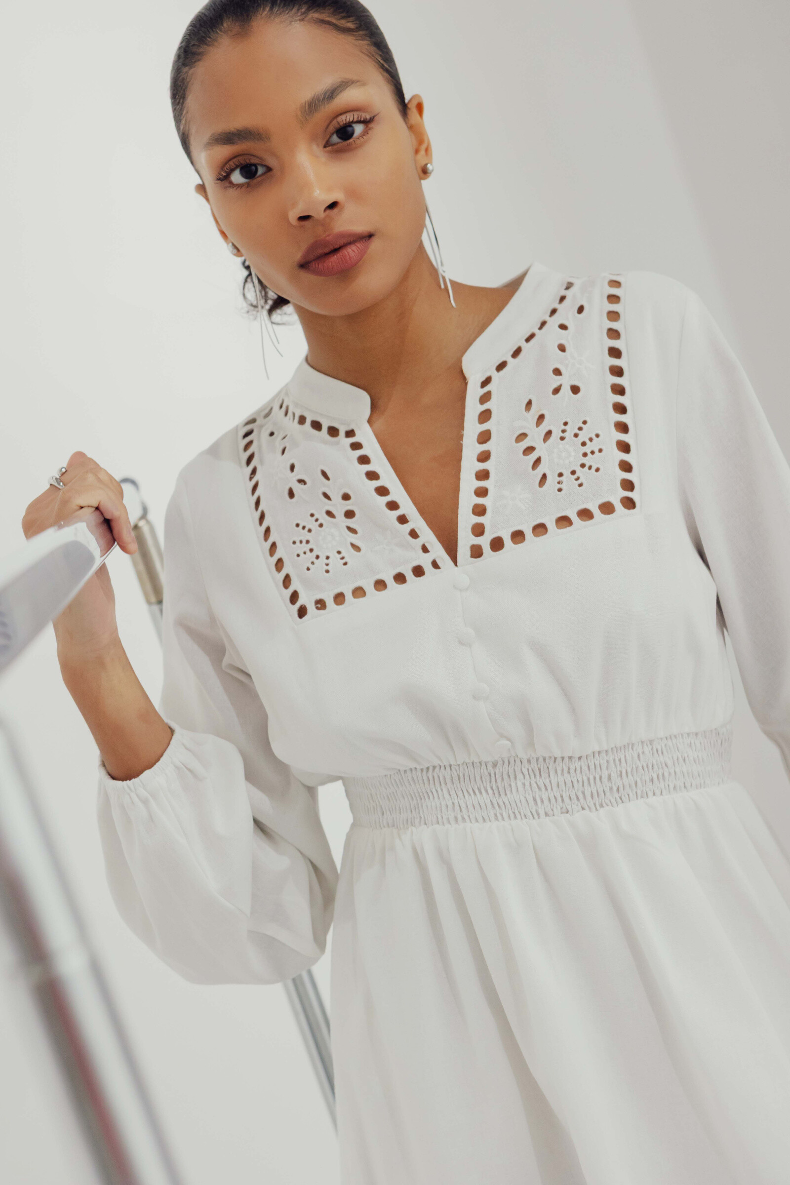 Grossiste Copperose - Robe courte à broderies et smocks