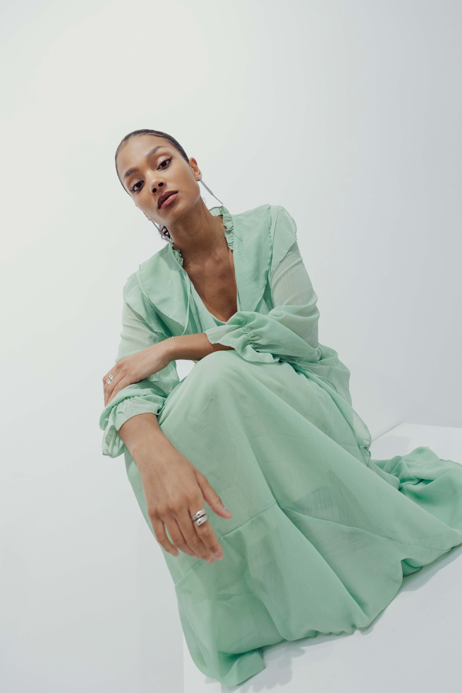 Grossiste Copperose - Robe longue ceinturée avec volants en cascade